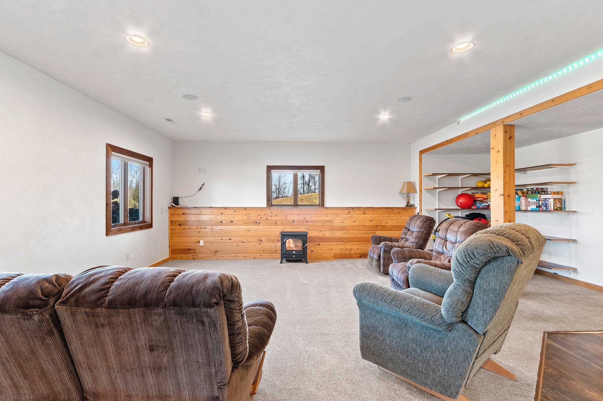 Black Creek, Wisconsin, 54106, United States, 4 Bedrooms Bedrooms, ,4 BathroomsBathrooms,Residential,For Sale,2009234