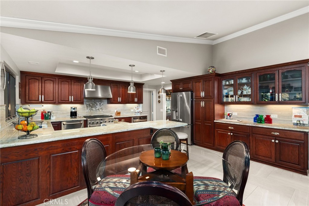 Upland, California, 91784, United States, 4 Bedrooms Bedrooms, ,3 BathroomsBathrooms,Residential,For Sale,2008510