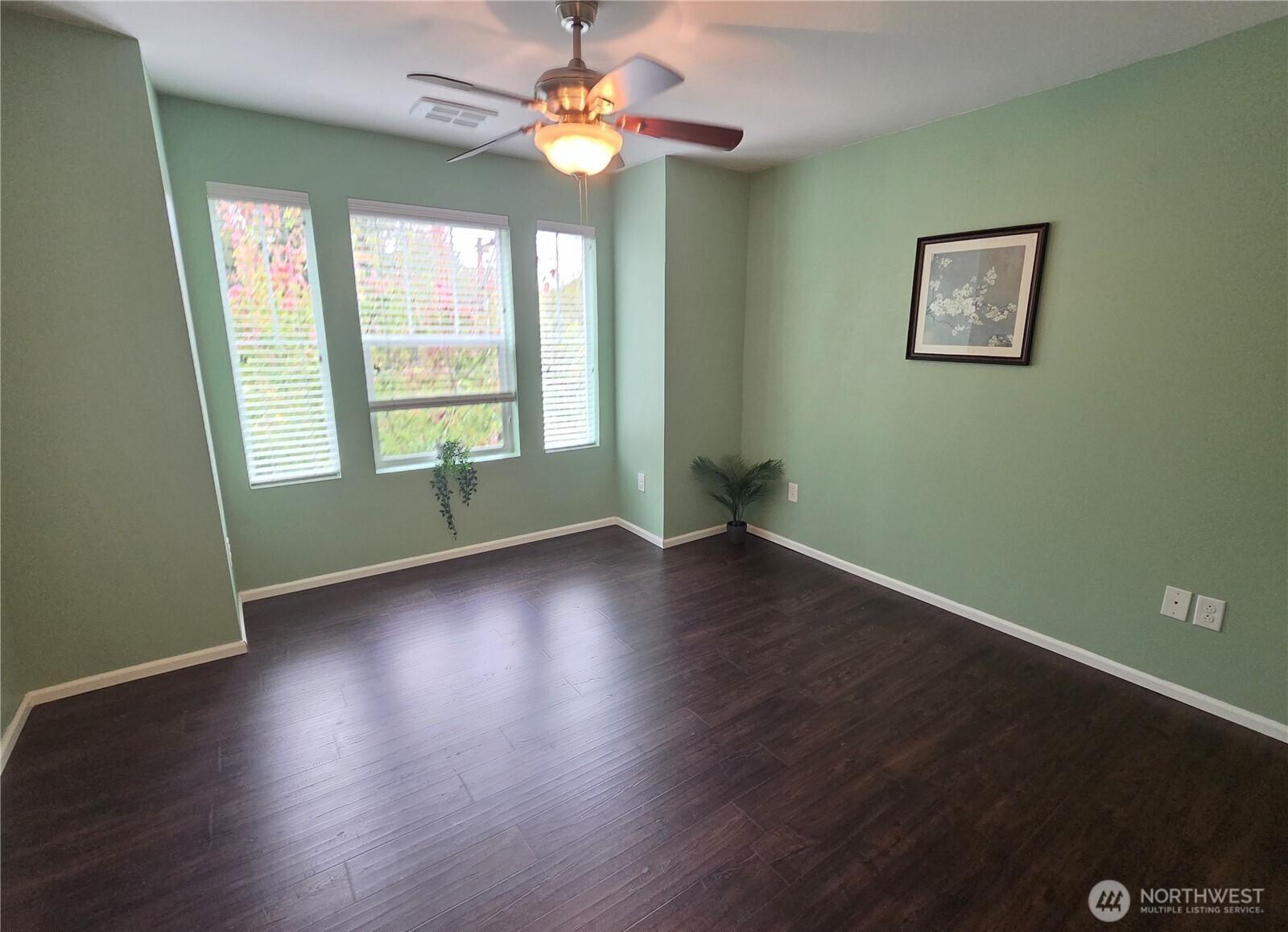 EVERETT, Washington, 98208, United States, 2 Bedrooms Bedrooms, ,3 BathroomsBathrooms,Residential,For Sale,1948588