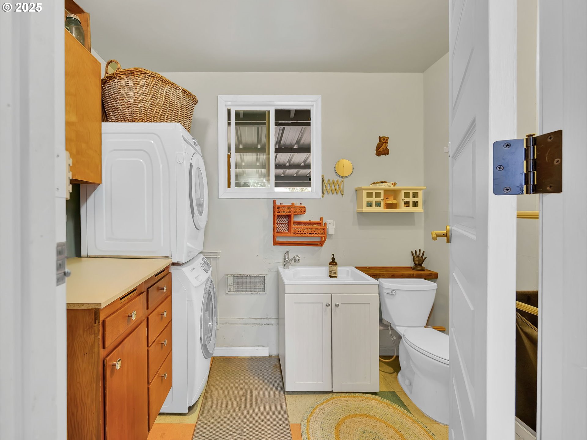 Estacada, Oregon, 97023, United States, 3 Bedrooms Bedrooms, ,2 BathroomsBathrooms,Residential,For Sale,2007742