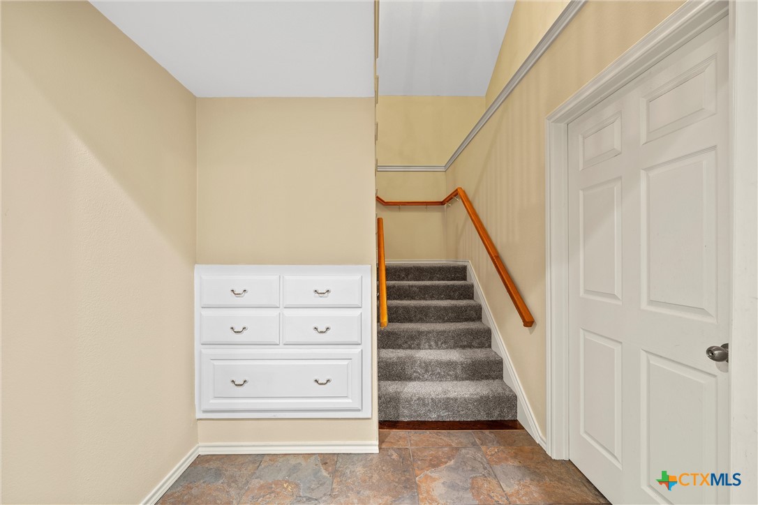 Woodway, Texas, 76712, United States, 5 Bedrooms Bedrooms, ,3 BathroomsBathrooms,Residential,For Sale,1988049