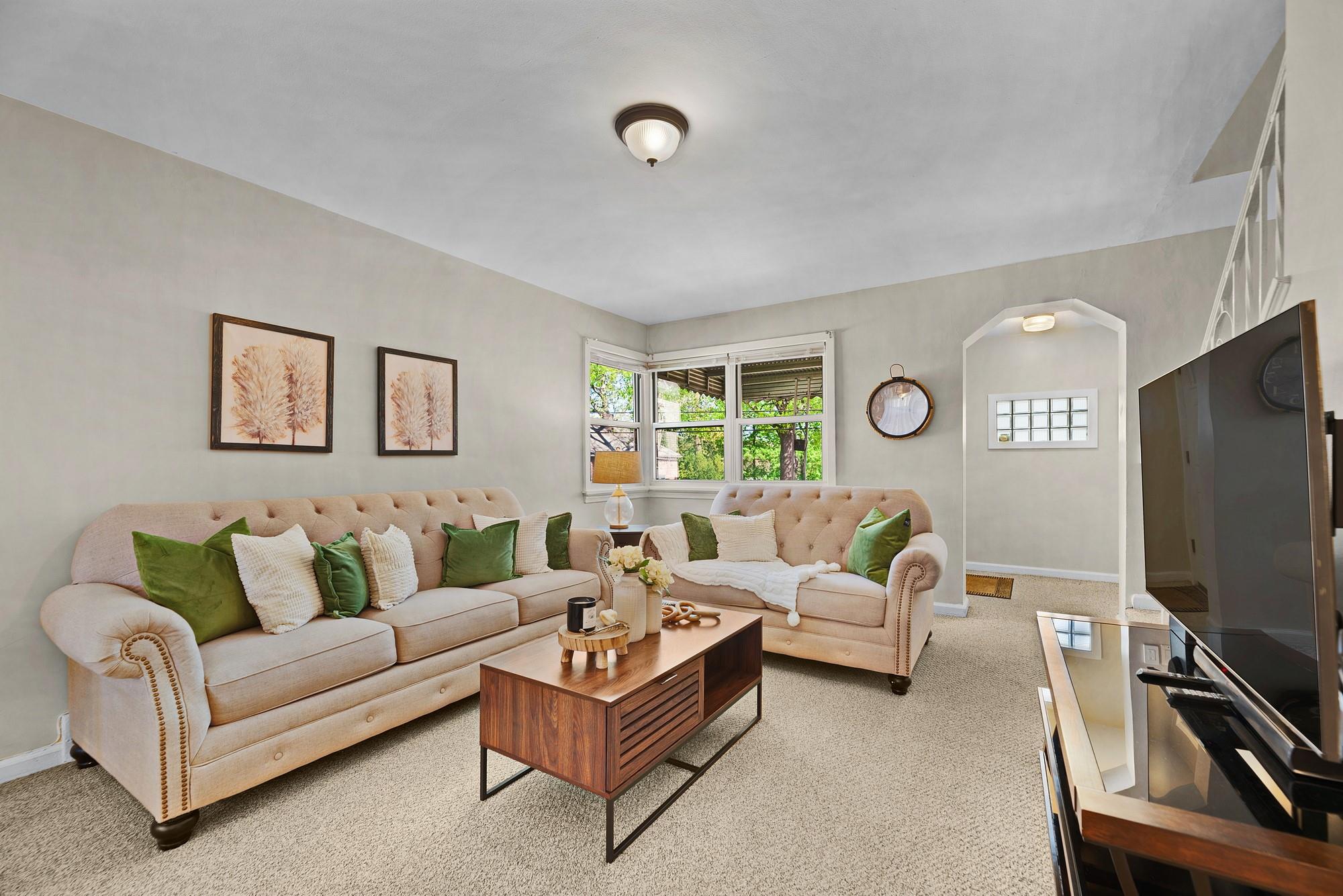 Yonkers, New York, 10704, United States, 3 Bedrooms Bedrooms, ,3 BathroomsBathrooms,Residential,For Sale,1796688