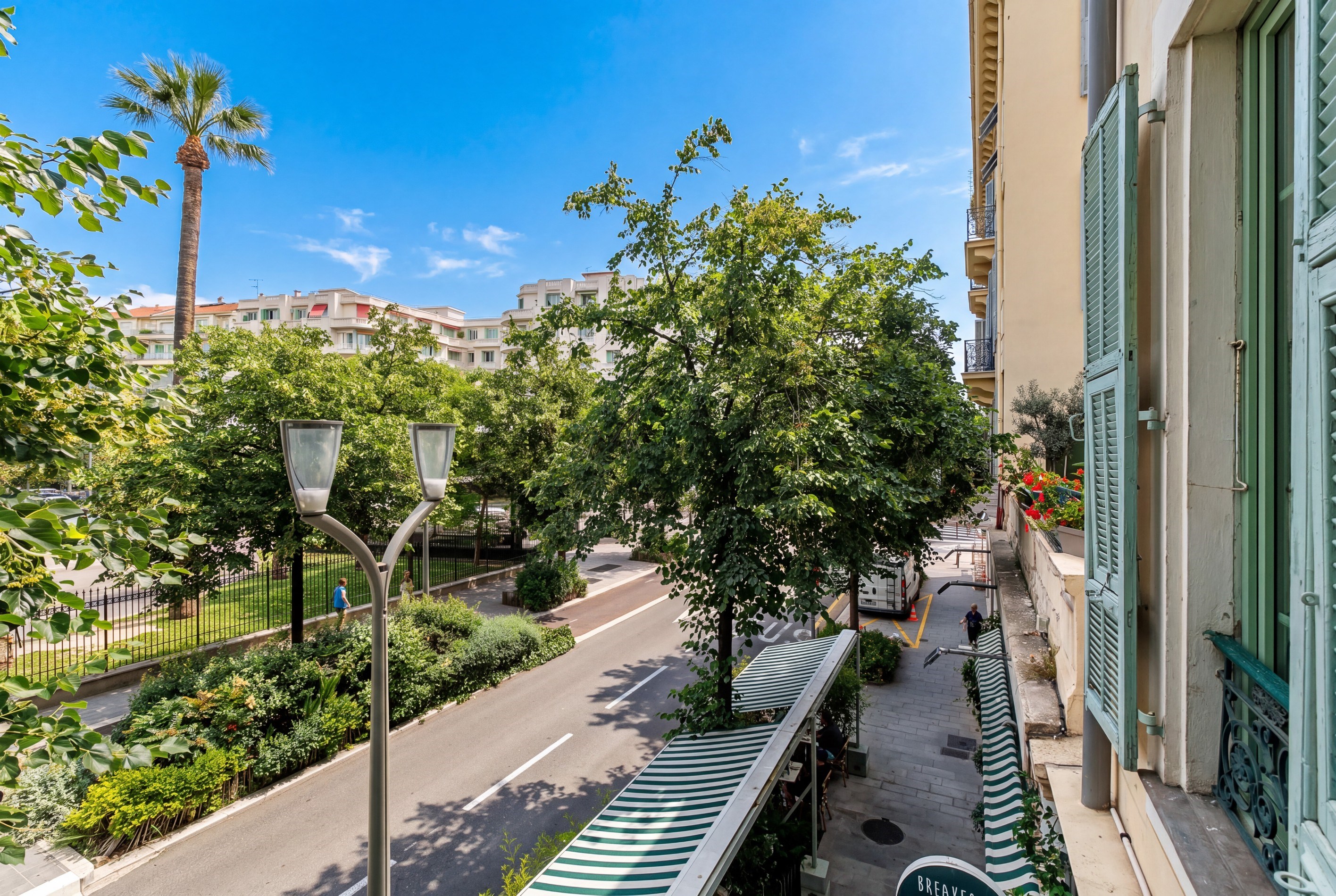  Renovated reception apartment with 40 sqm terrace facing Jardin Alsace-Lorraine… - 物件實景