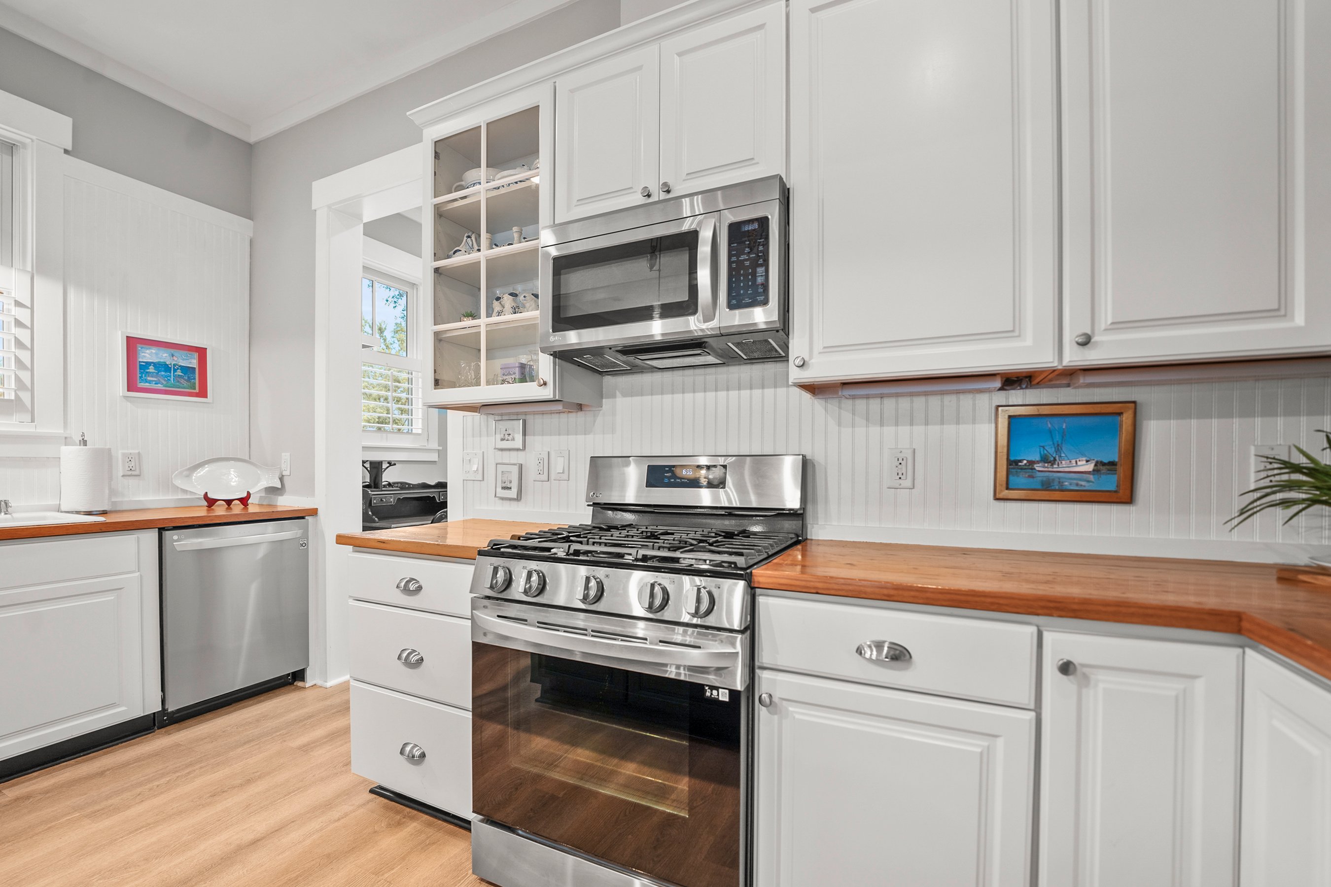 Beaufort, South Carolina, 29906, United States, 2 Bedrooms Bedrooms, ,2 BathroomsBathrooms,Residential,For Sale,1982171