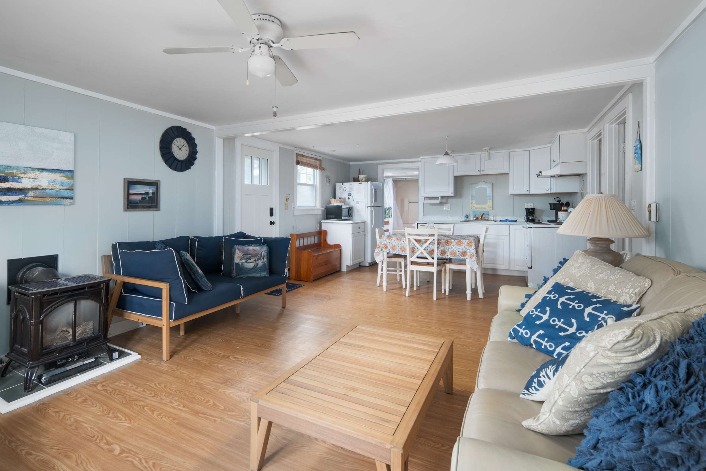  First Level Condo 50 Steps From Long Sands Beach Bathouse in York - 物件實景