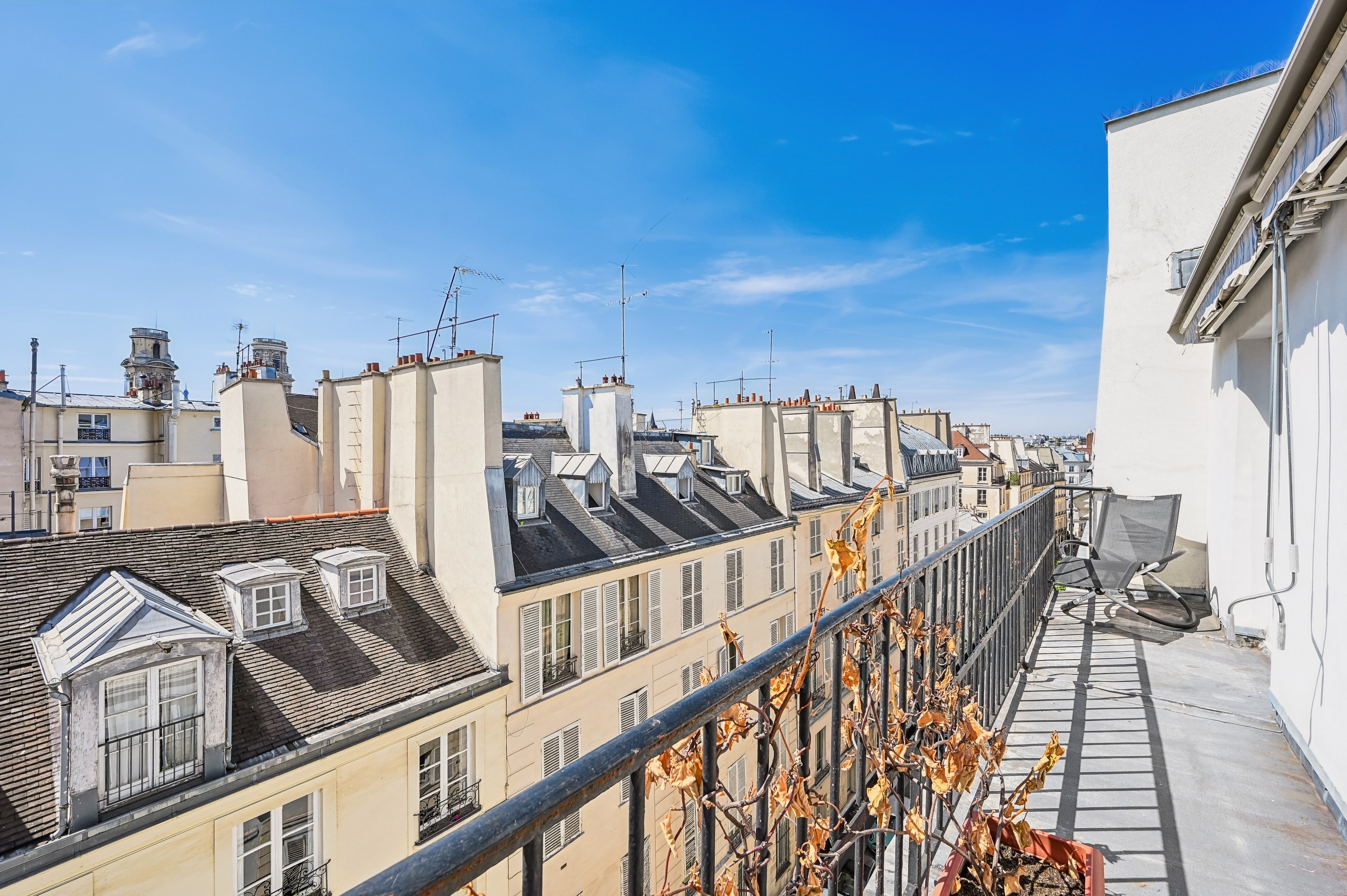  Apartment for sale-high floor-balcony-Place de l