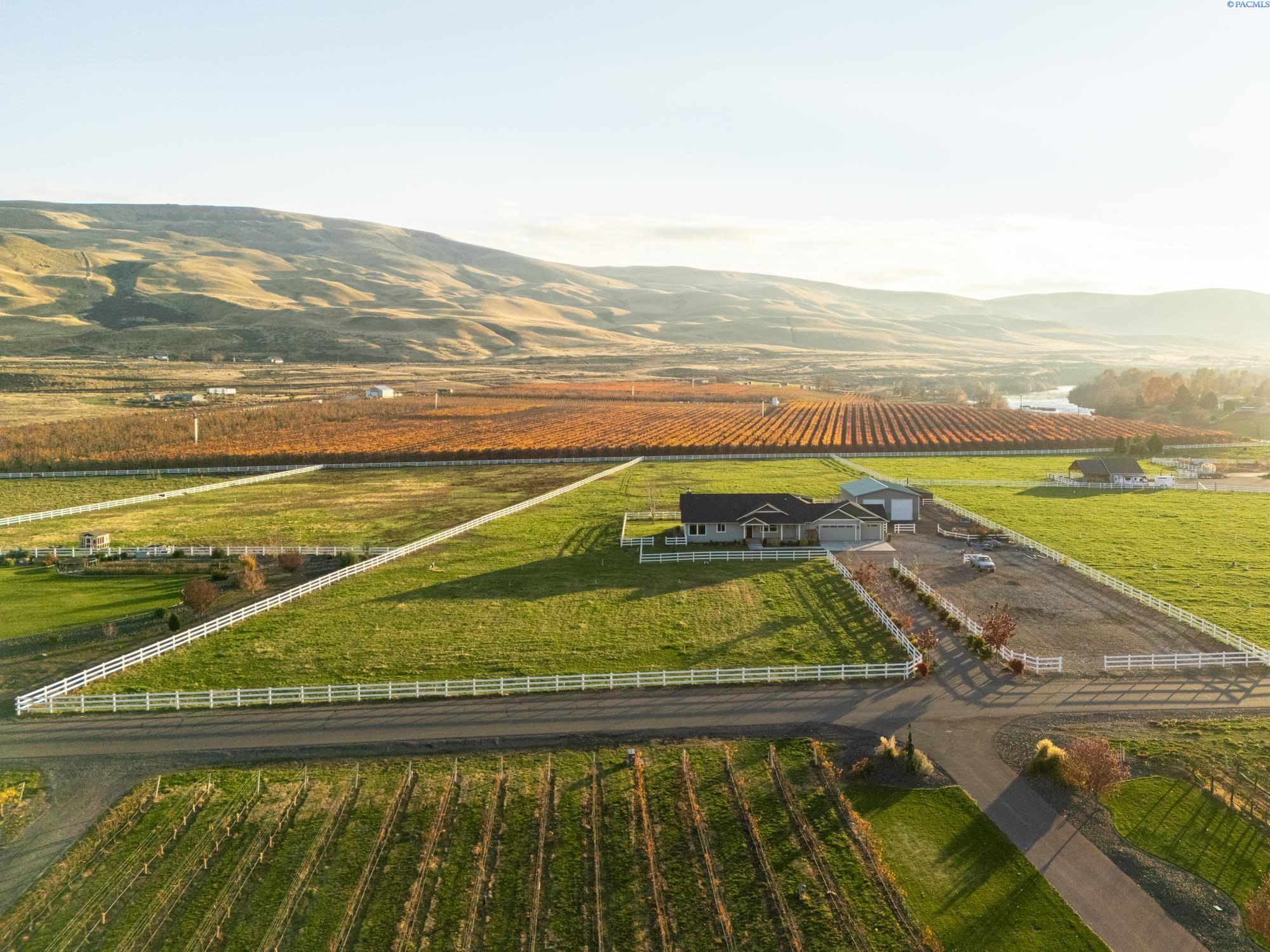 Prosser, Washington, 99350, United States, 3 Bedrooms Bedrooms, ,1 BathroomBathrooms,Residential,For Sale,1998379