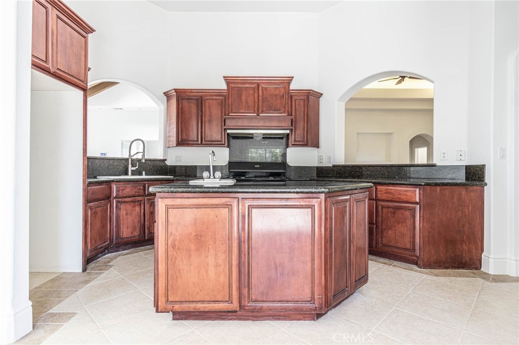 Apple Valley, California, 92307, United States, 5 Bedrooms Bedrooms, ,5 BathroomsBathrooms,Residential,For Sale,2025111