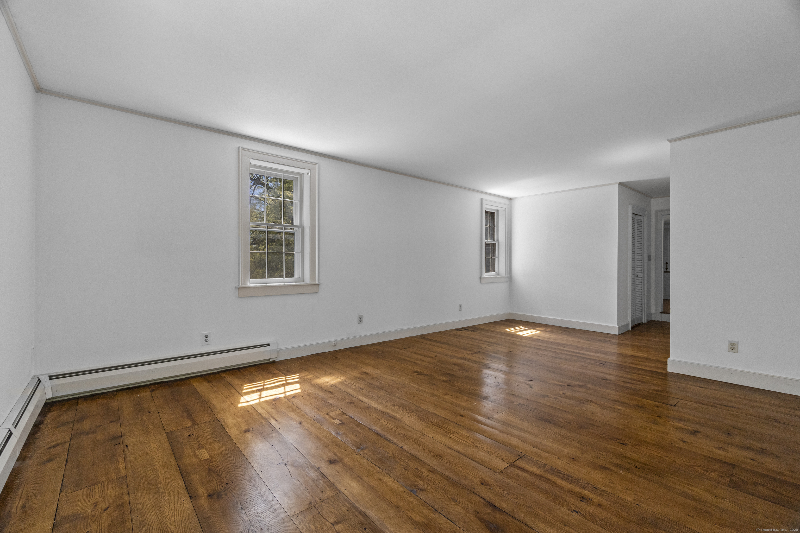 Woodbury, Connecticut, 06798, United States, 4 Bedrooms Bedrooms, ,3 BathroomsBathrooms,Residential,For Sale,1890023