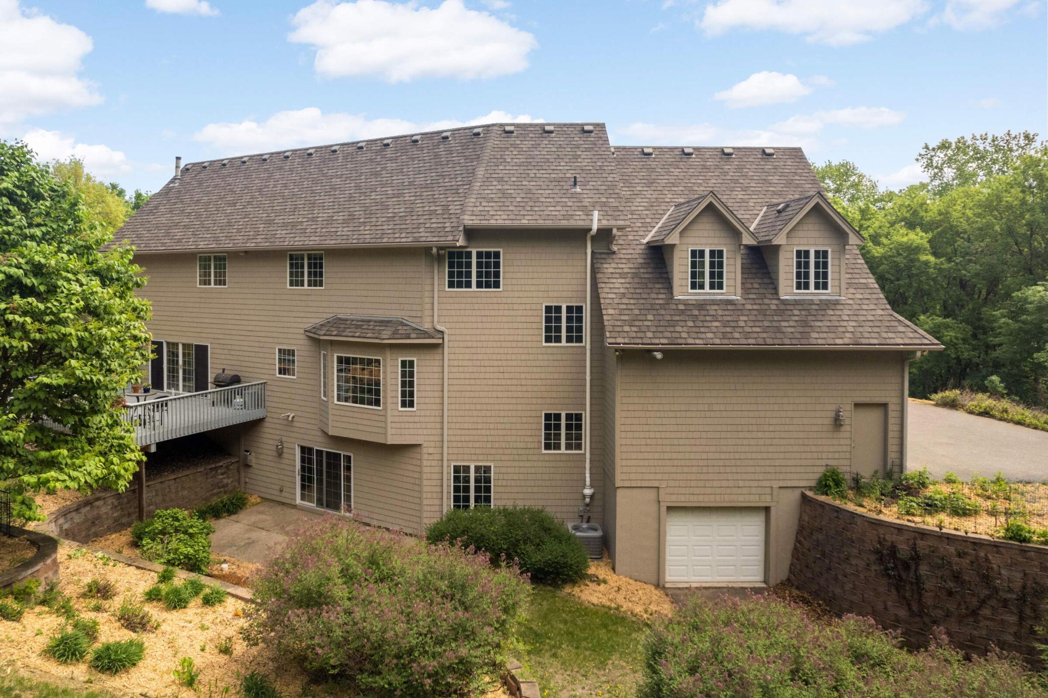 Woodbury, Minnesota, 55129, United States, 5 Bedrooms Bedrooms, ,5 BathroomsBathrooms,Residential,For Sale,1989522