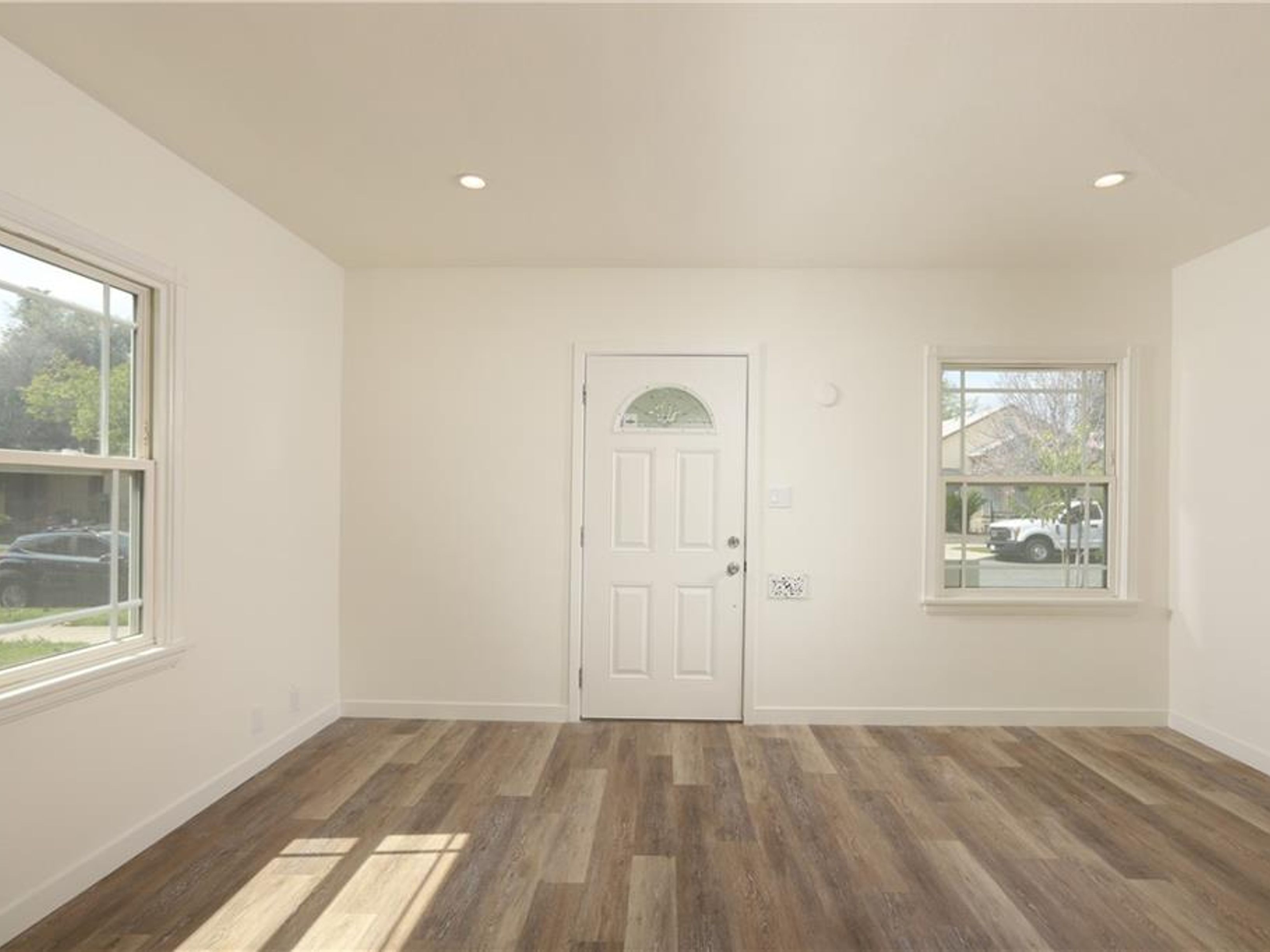  1004 West Clark Avenue, Burbank, CA 91506 - 物件實景