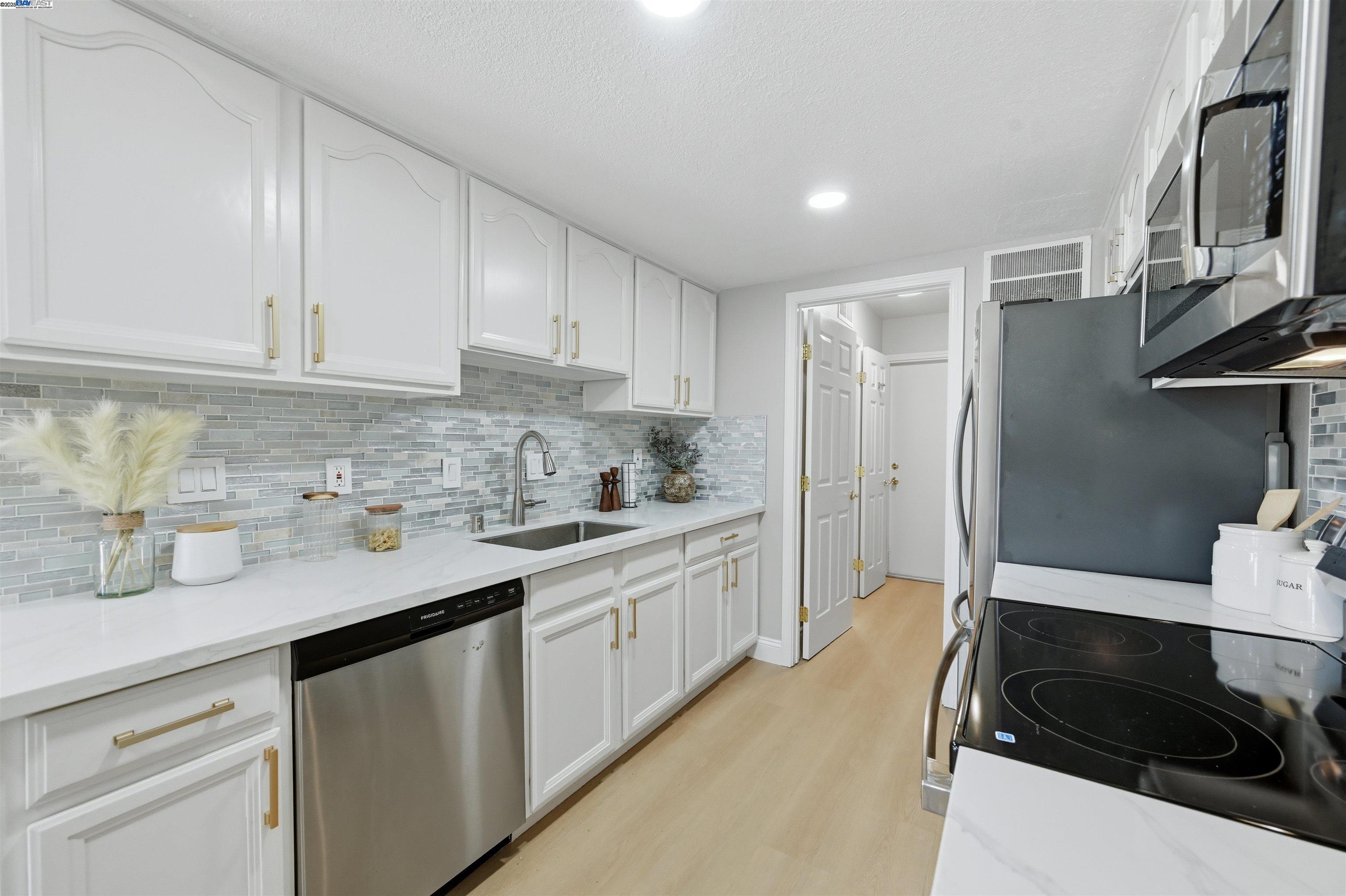 Livermore, California, 94551, United States, 3 Bedrooms Bedrooms, ,1 BathroomBathrooms,Residential,For Sale,1991924