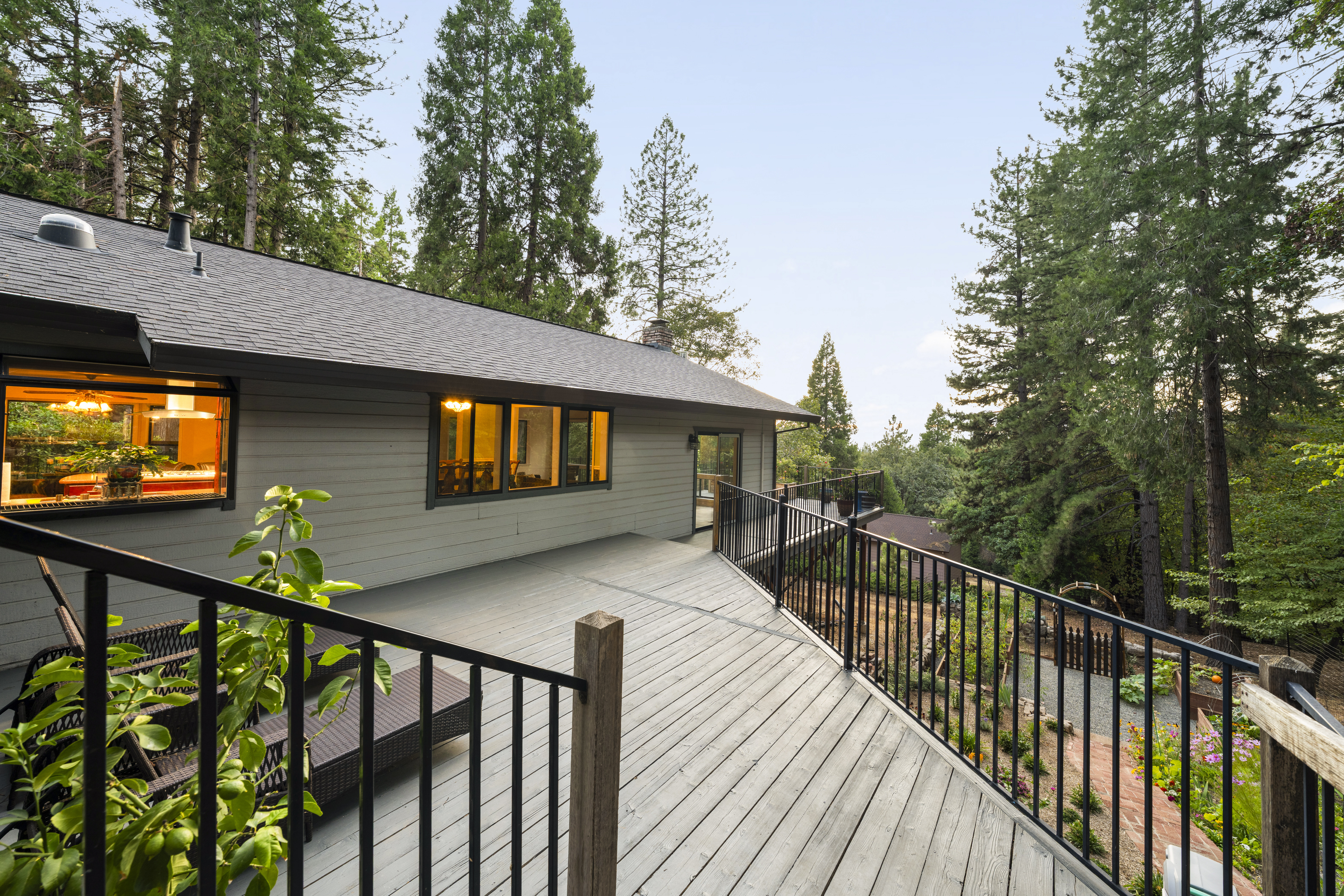  6161 Puerta Del Sol Road, Camino, CA 95709 - 物件實景