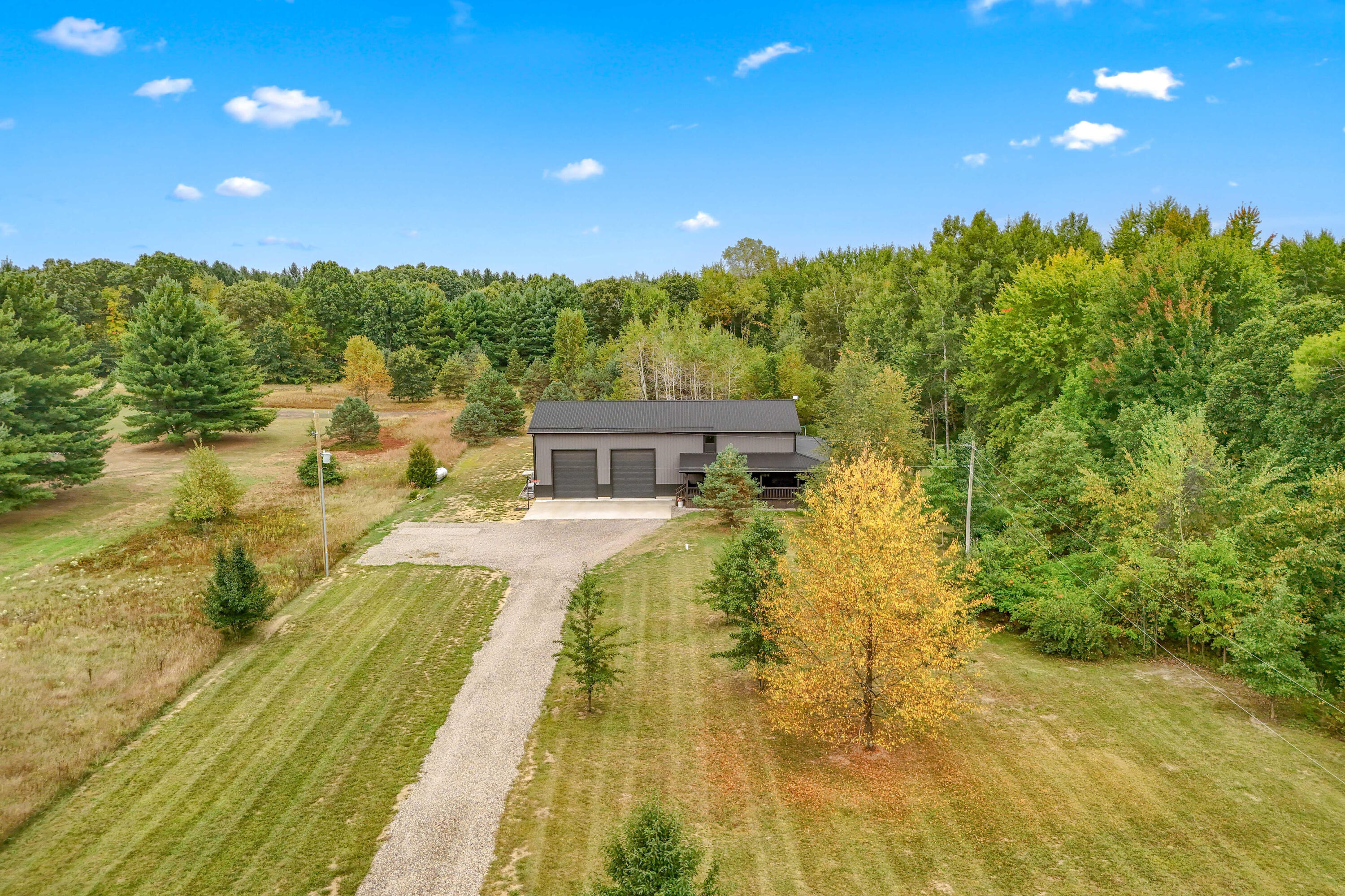 Quincy, Michigan, 49082, United States, 2 Bedrooms Bedrooms, ,3 BathroomsBathrooms,Residential,For Sale,1979767