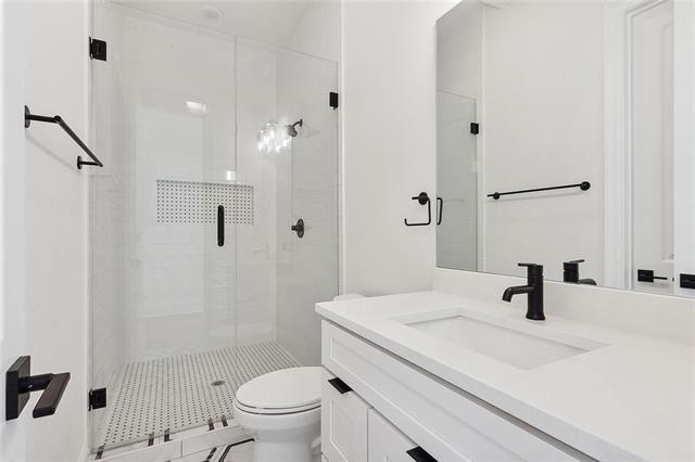 New Orleans, Louisiana, 70124, United States, 4 Bedrooms Bedrooms, ,4 BathroomsBathrooms,Residential,For Sale,2005870