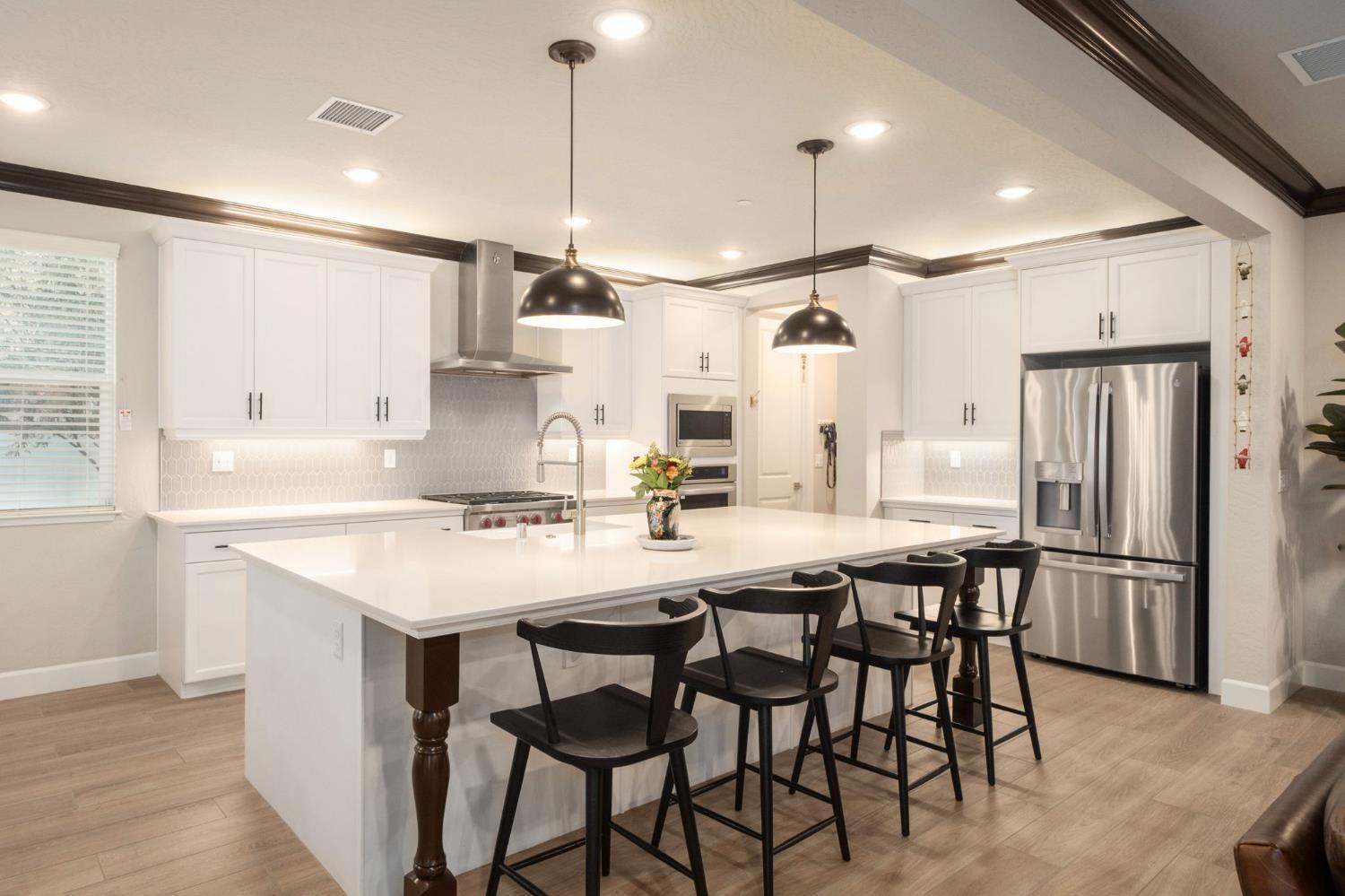 Clovis, California, 93619, United States, 6 Bedrooms Bedrooms, ,4 BathroomsBathrooms,Residential,For Sale,2005151