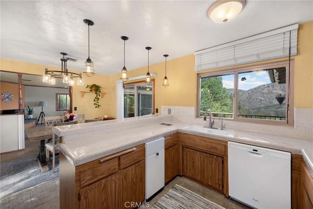 Wrightwood, California, 92397, United States, 5 Bedrooms Bedrooms, ,3 BathroomsBathrooms,Residential,For Sale,1975800