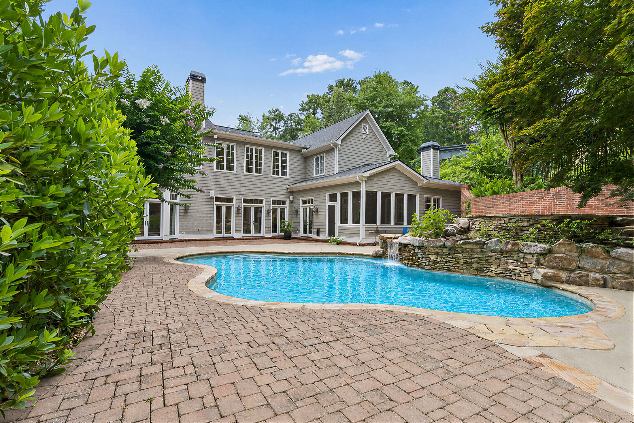  Timeless Design, Privacy, and Exceptional Outdoor Living in Sandy Springs - 物件實景