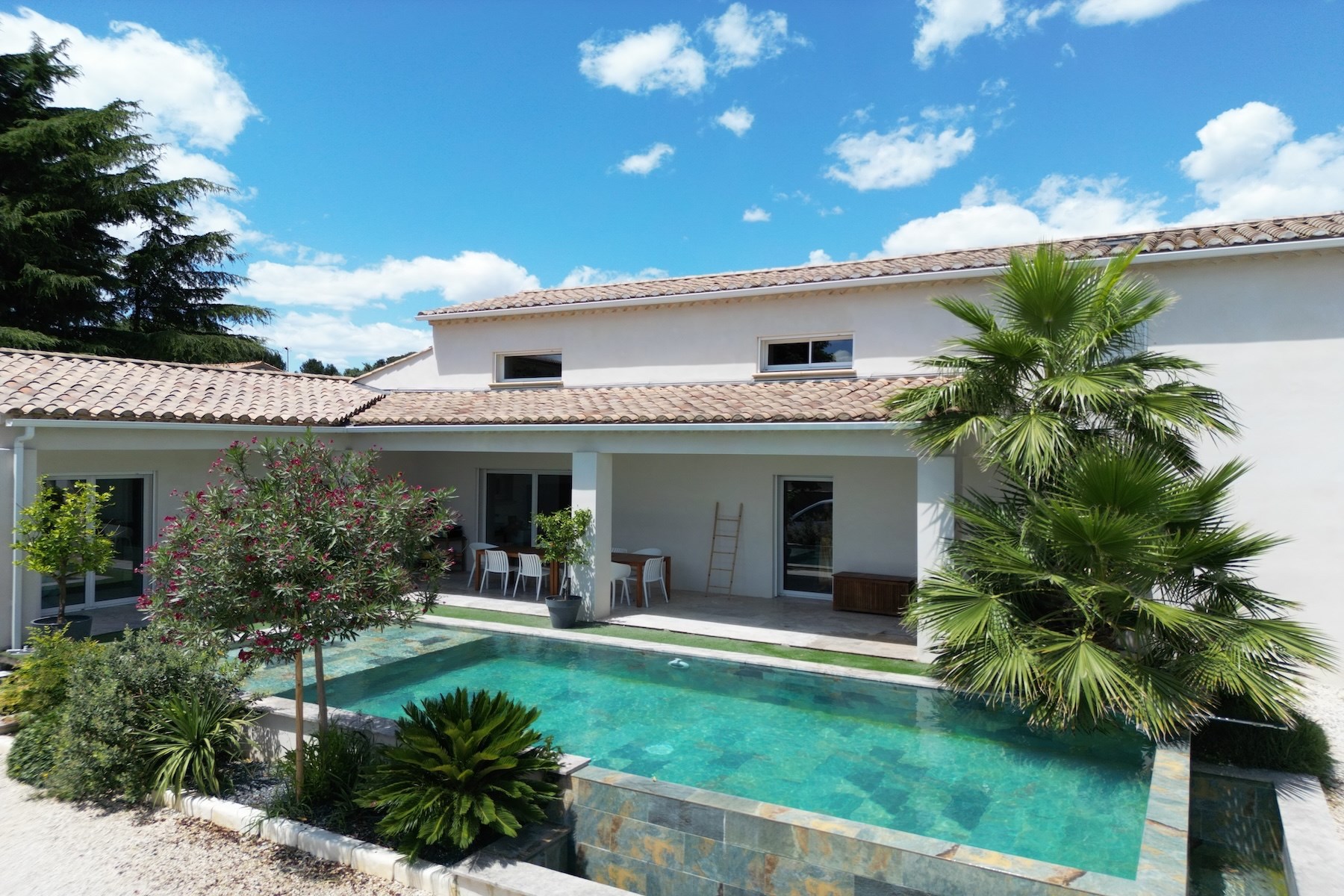  Near  Collias -  Elegant Contemporary Villa with Infinity Pool - 物件實景