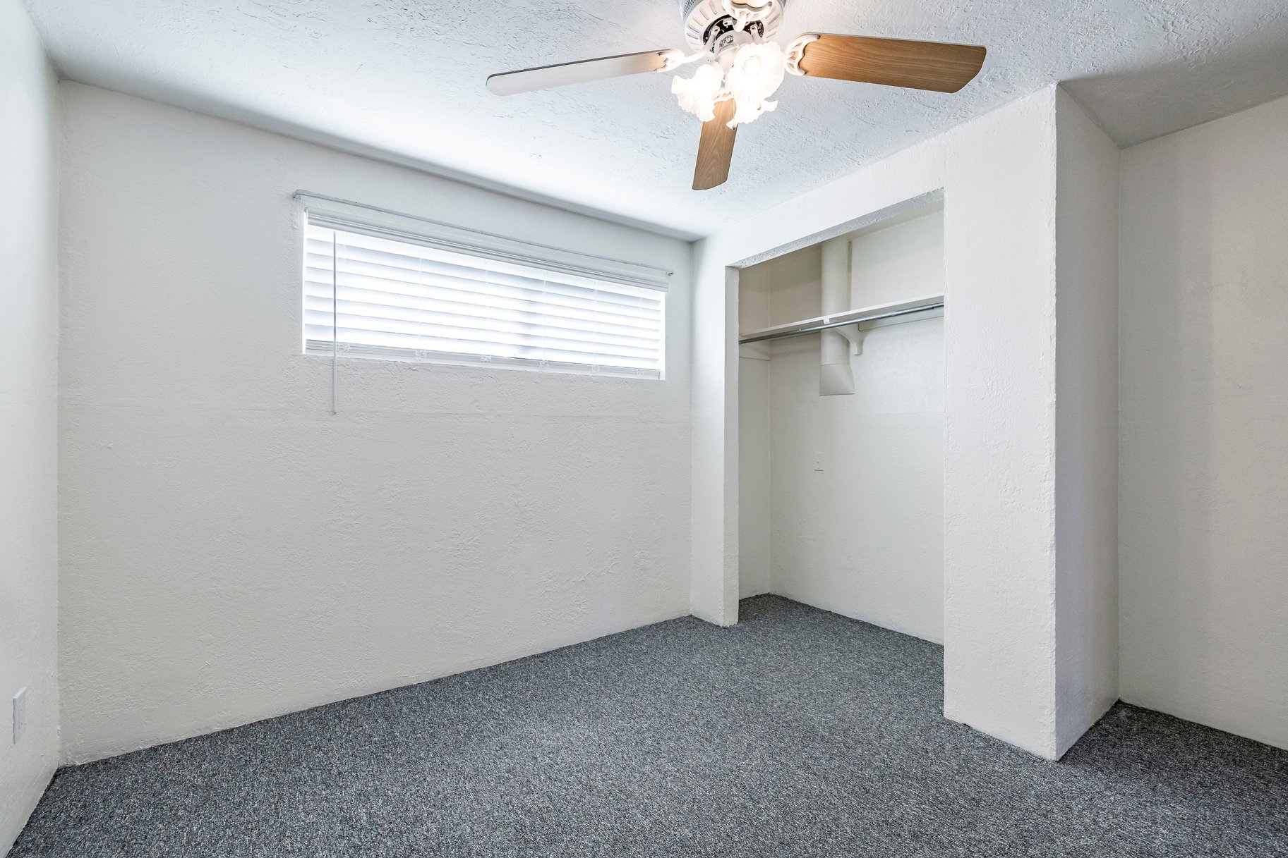  Fully Updated and Move-In Ready - 物件實景