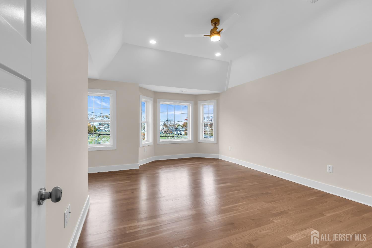 1216 - Perth Amboy, New Jersey, 08861, United States, 4 Bedrooms Bedrooms, ,3 BathroomsBathrooms,Residential,For Sale,1988550