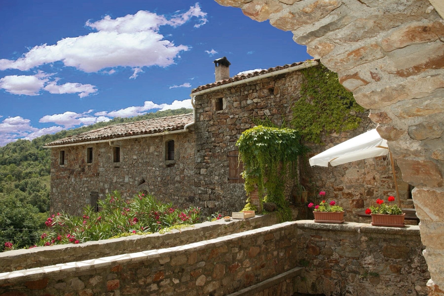  Exceptional 20-hectare estate – A true hamlet in a dominant position - 物件實景