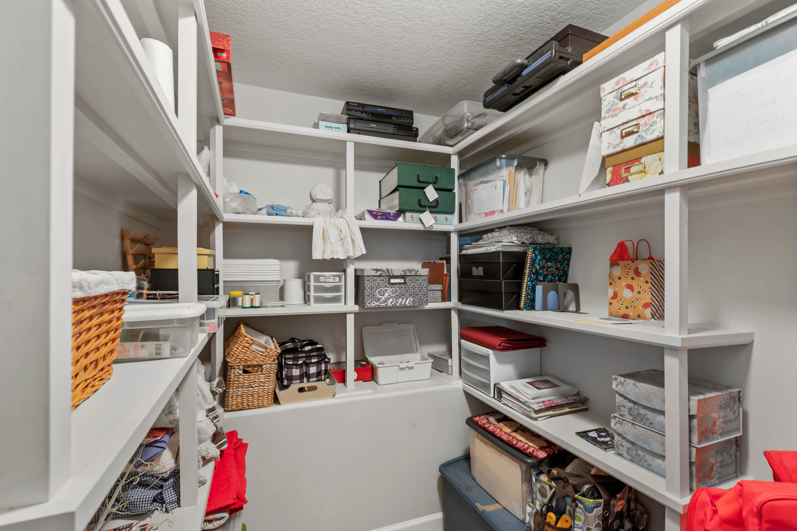 Eustis, Florida, 32736, United States, 3 Bedrooms Bedrooms, ,4 BathroomsBathrooms,Residential,For Sale,2013226