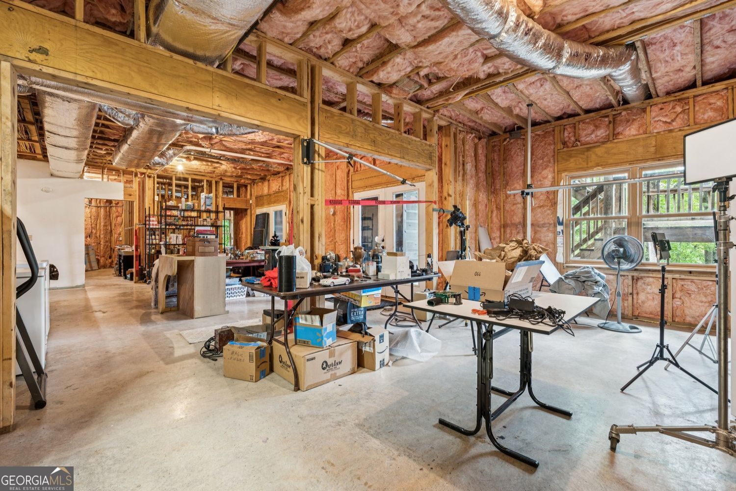 Ellijay, Georgia, 30540, United States, 3 Bedrooms Bedrooms, ,4 BathroomsBathrooms,Residential,For Sale,1952403