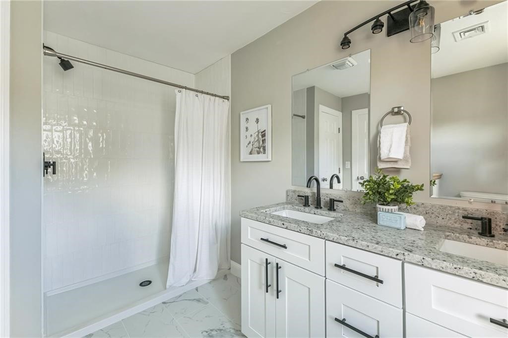 Smithfield, Rhode Island, 02917, United States, 3 Bedrooms Bedrooms, ,3 BathroomsBathrooms,Residential,For Sale,1998977