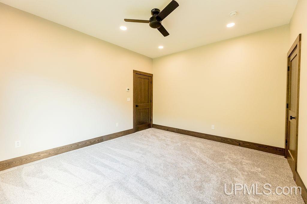 Houghton, Michigan, 49931, United States, 3 Bedrooms Bedrooms, ,3 BathroomsBathrooms,Residential,For Sale,1826025