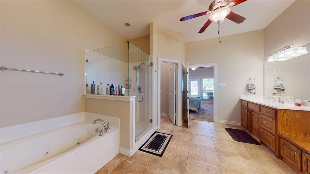 Forney, Texas, 75126, United States, 6 Bedrooms Bedrooms, ,6 BathroomsBathrooms,Residential,For Sale,1991936