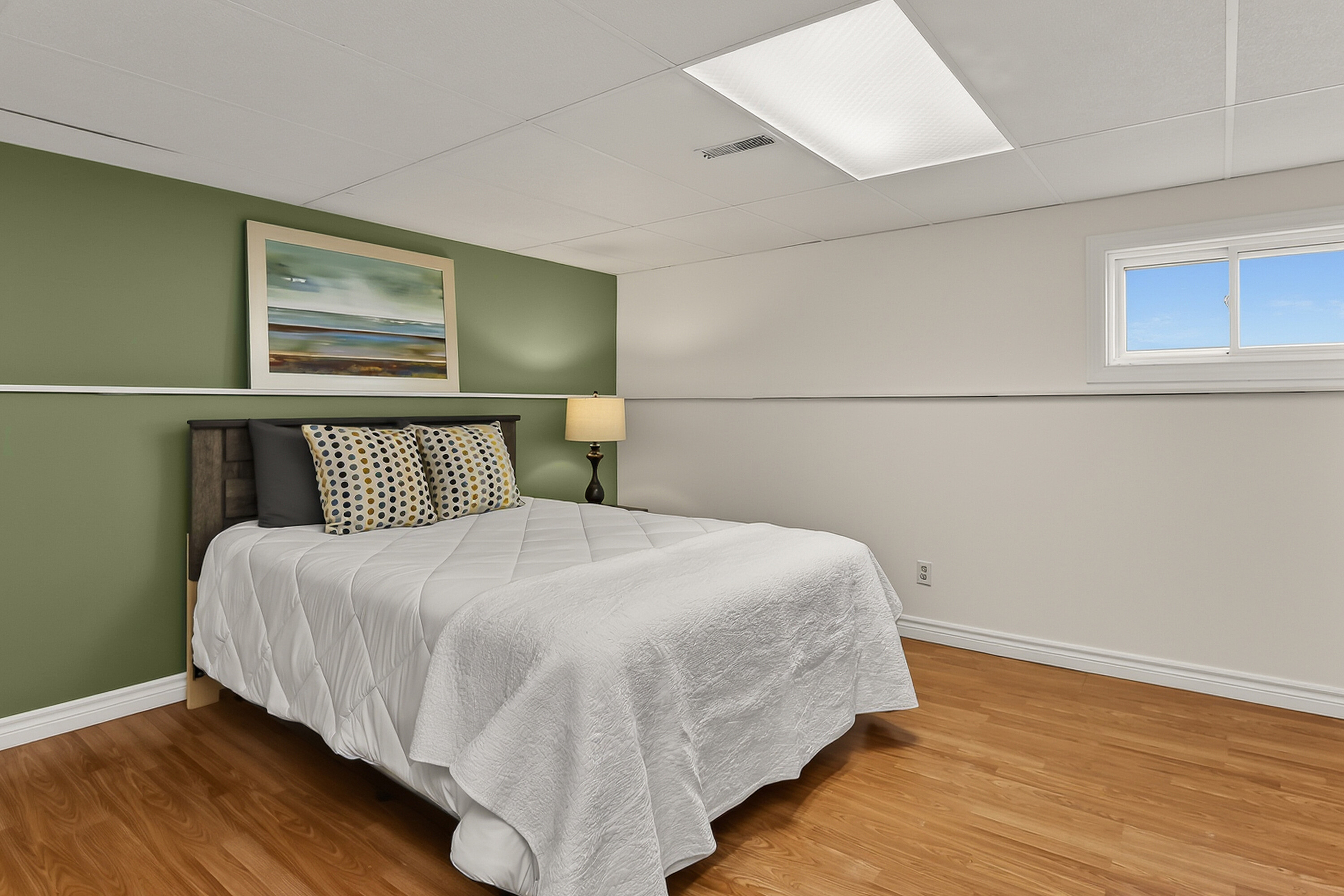  Raised Bungalow in Stayner - 物件實景