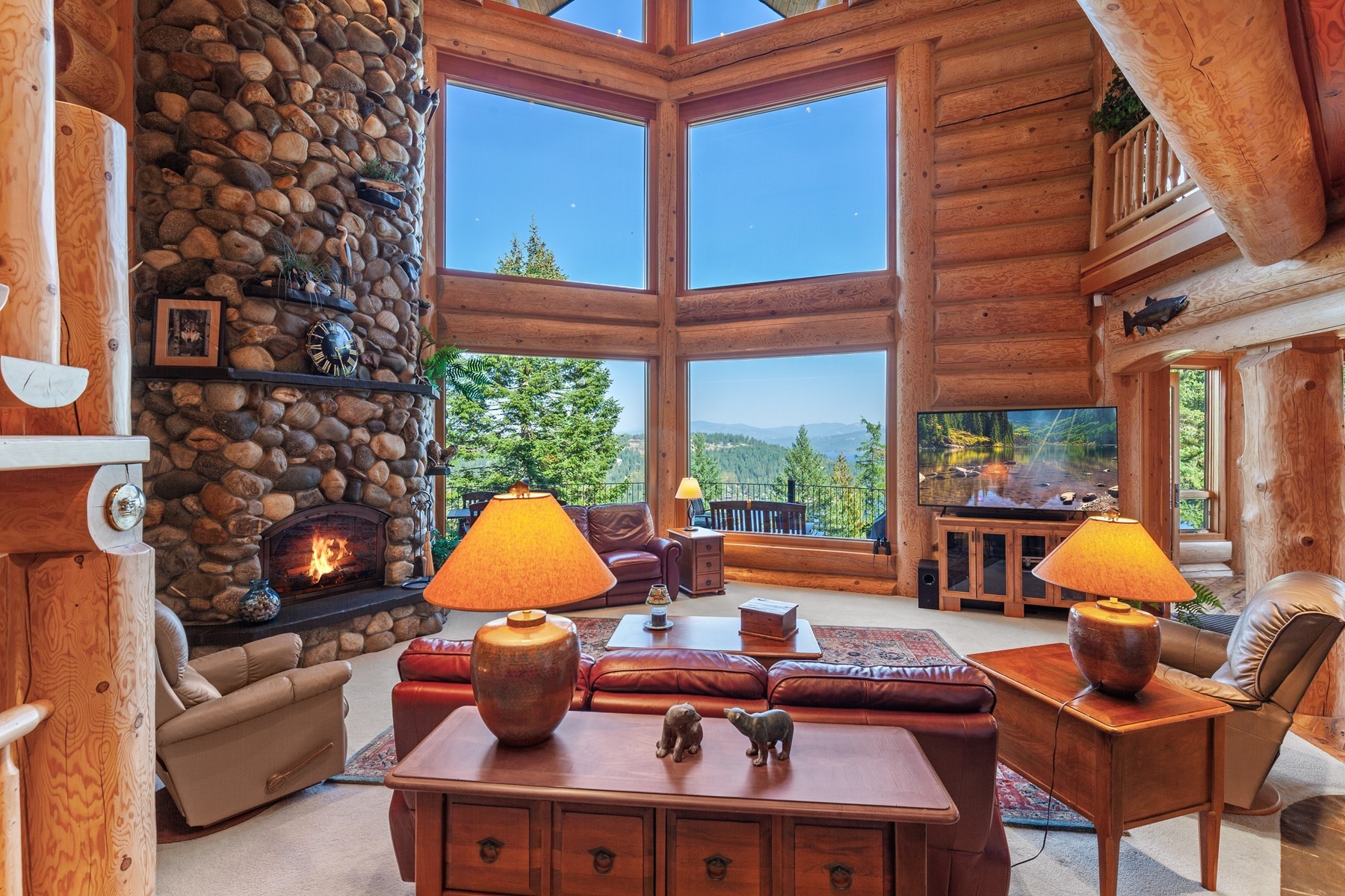  Log Estate overlooking Lake Coeur d