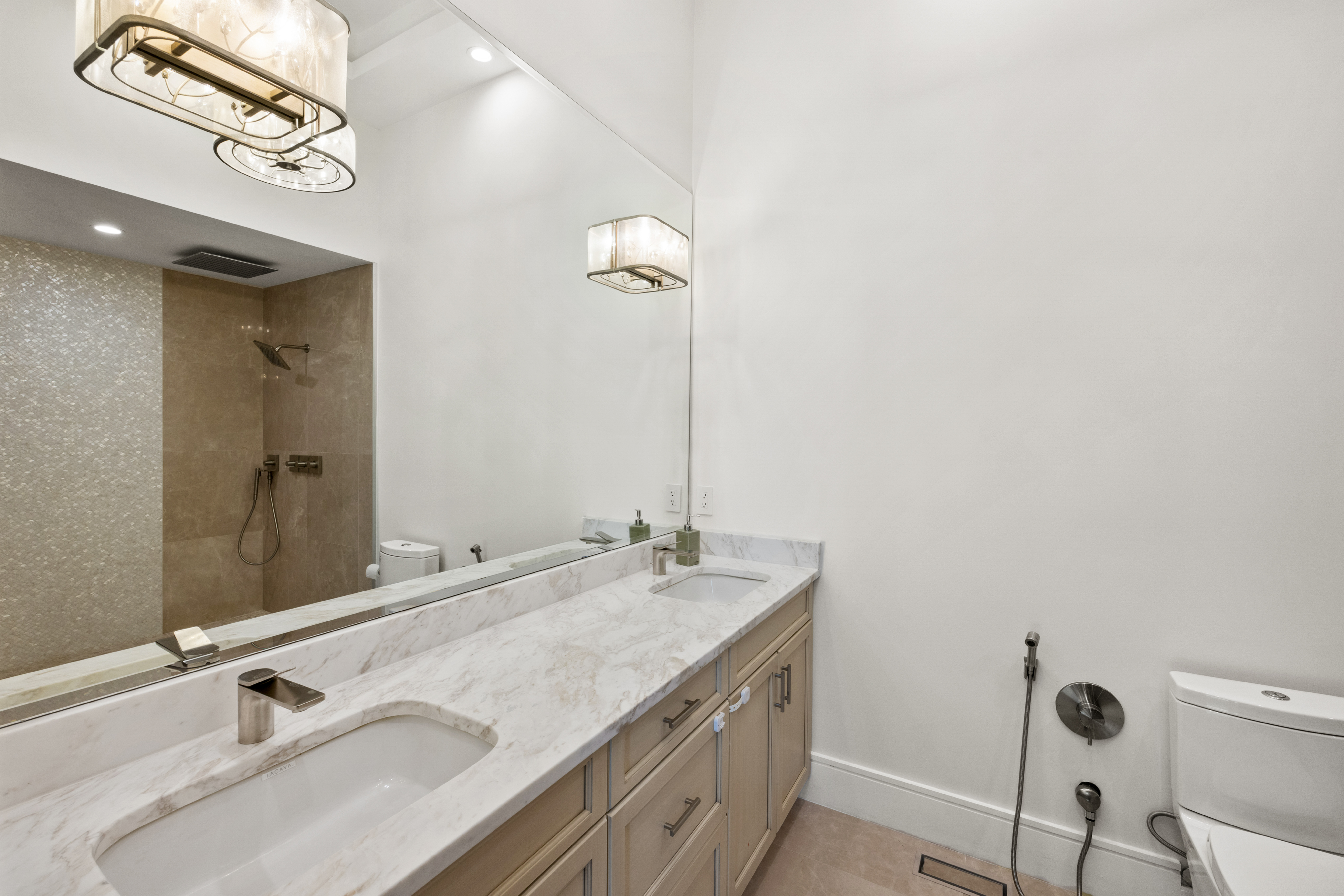  8880 Bradley Boulevard, Bethesda, MD, 20817 - 物件實景