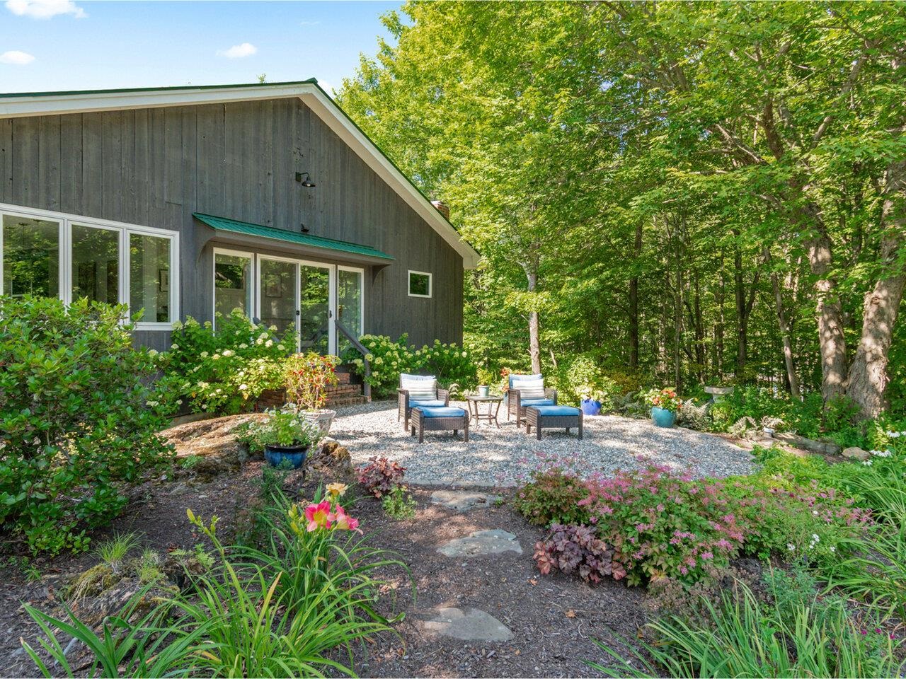 Waterbury, Vermont, 05676, United States, 2 Bedrooms Bedrooms, ,2 BathroomsBathrooms,Residential,For Sale,1938953