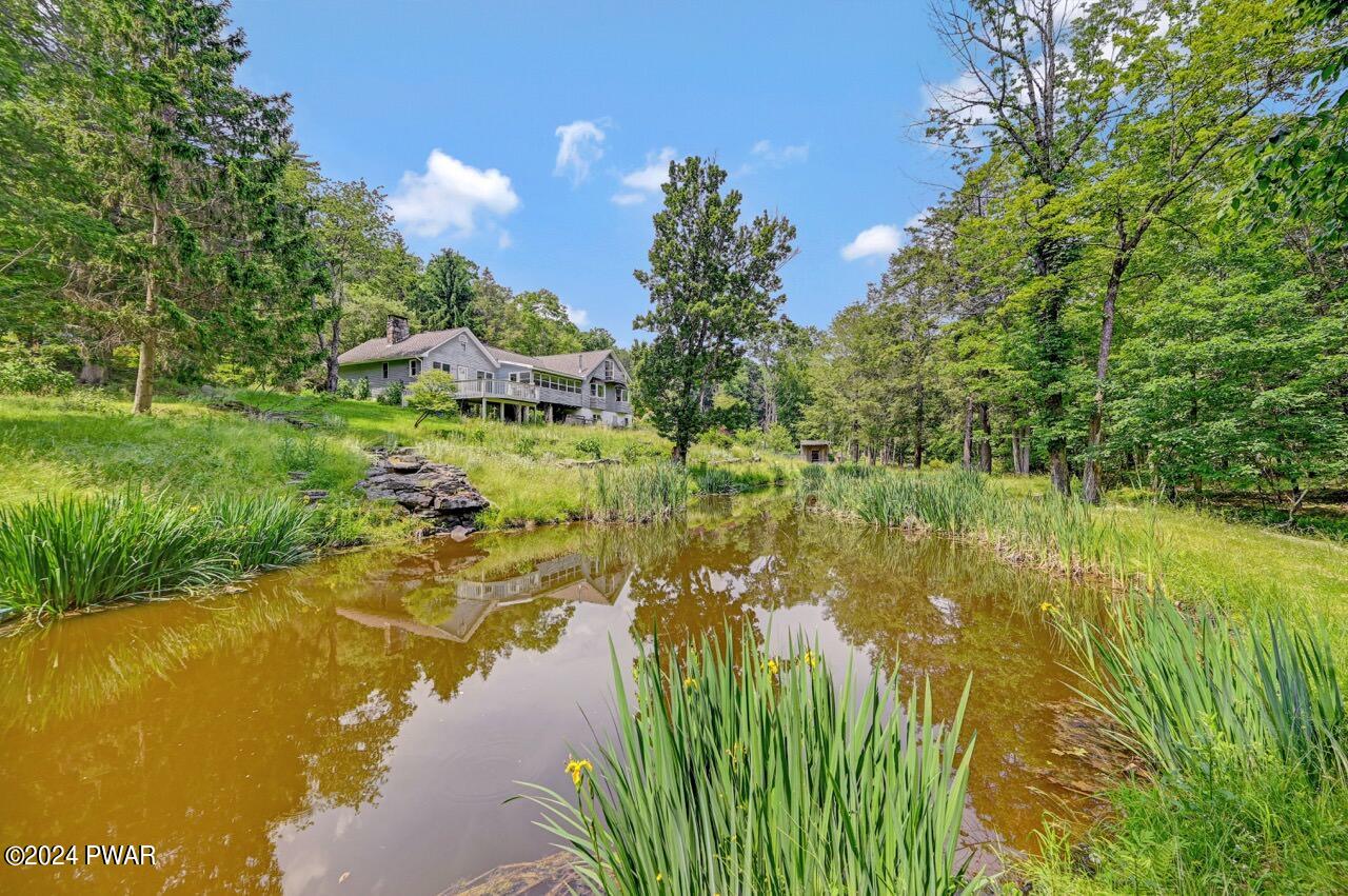Hawley, Pennsylvania, 18428, United States, 5 Bedrooms Bedrooms, ,4 BathroomsBathrooms,Residential,For Sale,1979290