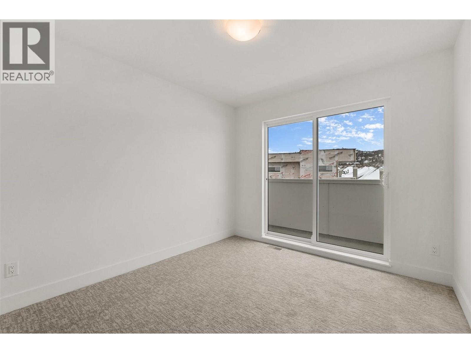 KELOWNA, British Columbia, V1V 2E6, CA, 4 Bedrooms Bedrooms, ,3 BathroomsBathrooms,Residential,For Sale,1960761