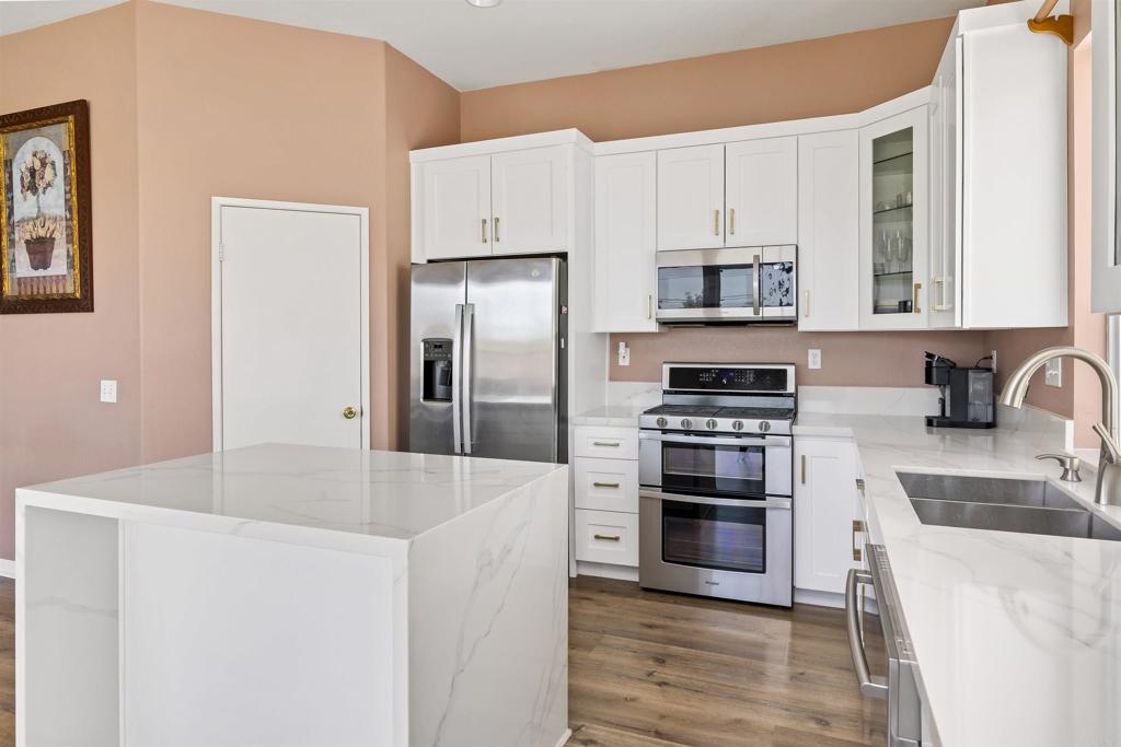 Temecula, California, 92592, United States, 3 Bedrooms Bedrooms, ,2 BathroomsBathrooms,Residential,For Sale,1872401