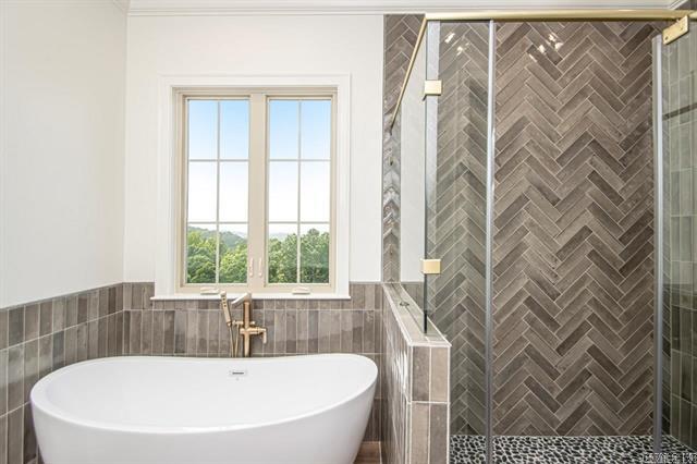 Little Rock, Arkansas, 72210, United States, 5 Bedrooms Bedrooms, ,4 BathroomsBathrooms,Residential,For Sale,1942972