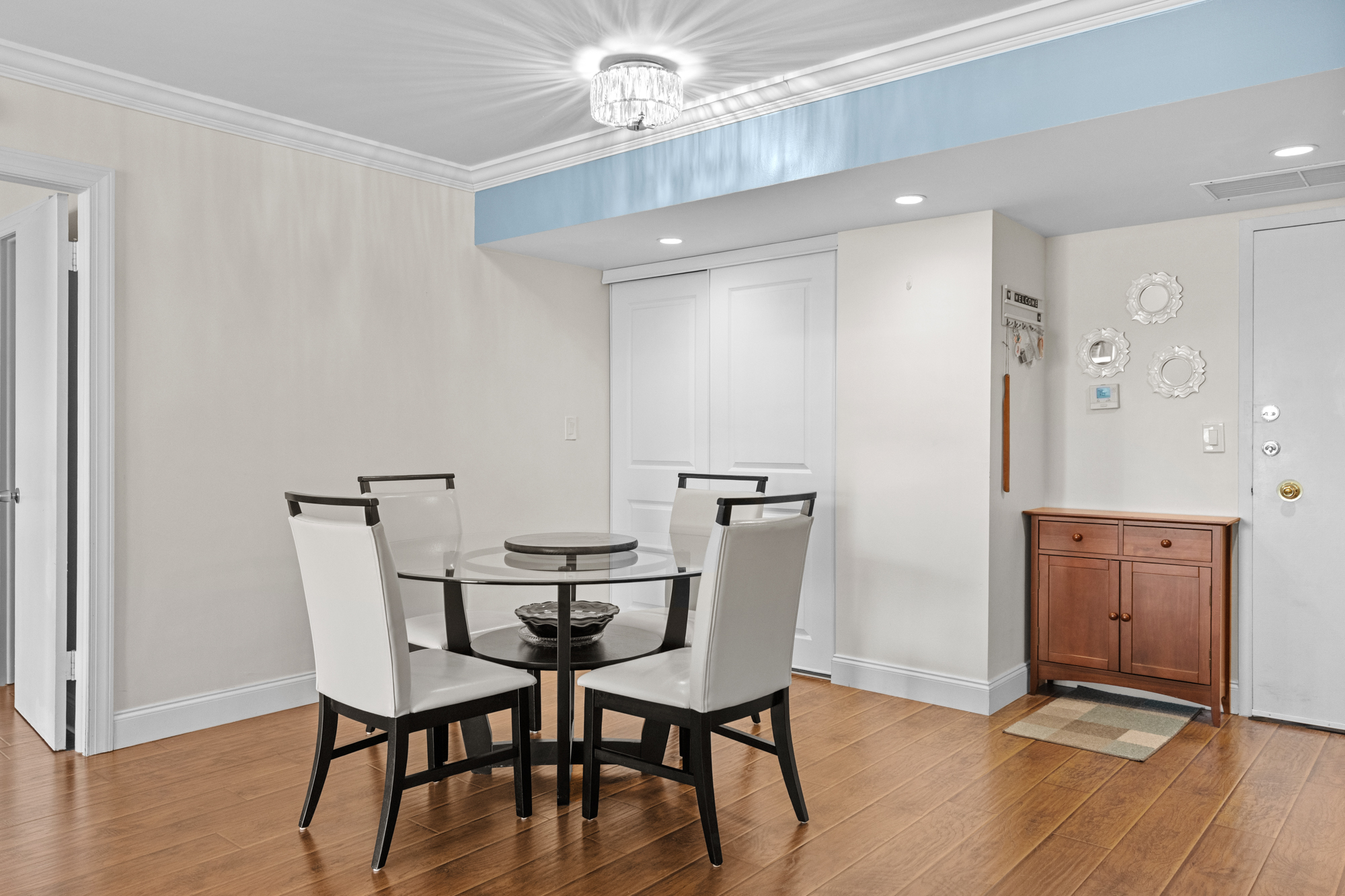  427 Golden Isles Dr, Hallandale Beach, FL, 33009 - 物件實景