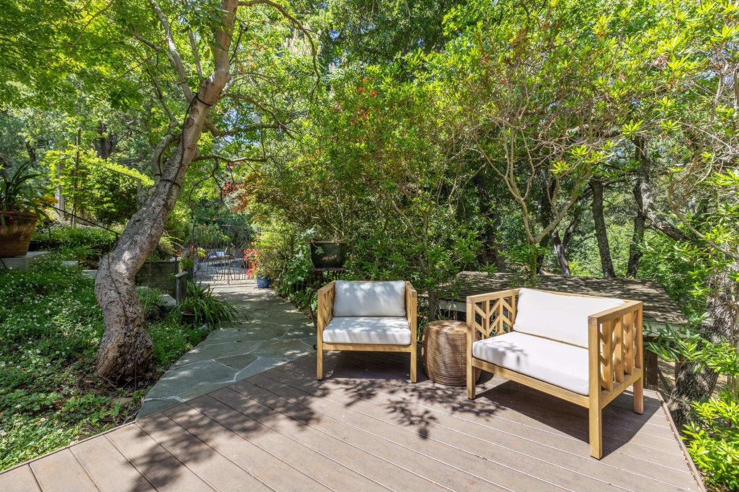 Portola Valley, California, 94028, United States, 6 Bedrooms Bedrooms, ,6 BathroomsBathrooms,Residential,For Sale,1917996