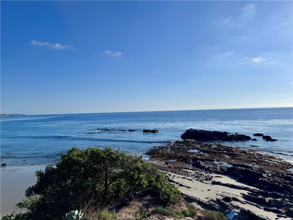Laguna Beach, California, 92651, United States, 2 Bedrooms Bedrooms, ,1 BathroomBathrooms,Residential,For Sale,2000928