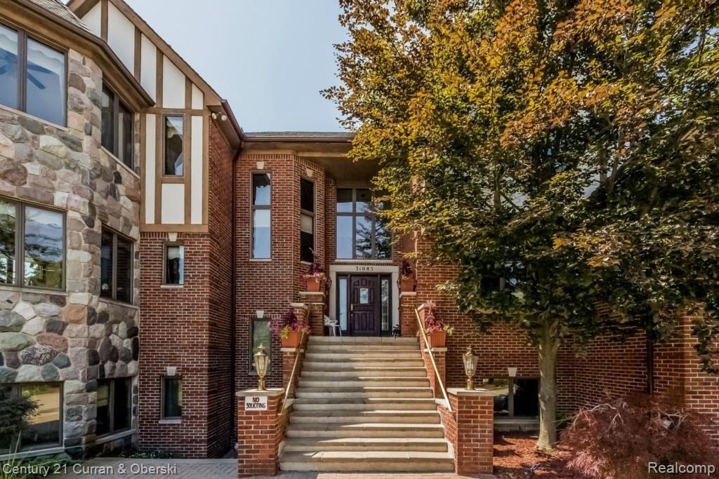 Farmington Hills, Michigan, 48331, United States, 6 Bedrooms Bedrooms, ,7 BathroomsBathrooms,Residential,For Sale,1981472