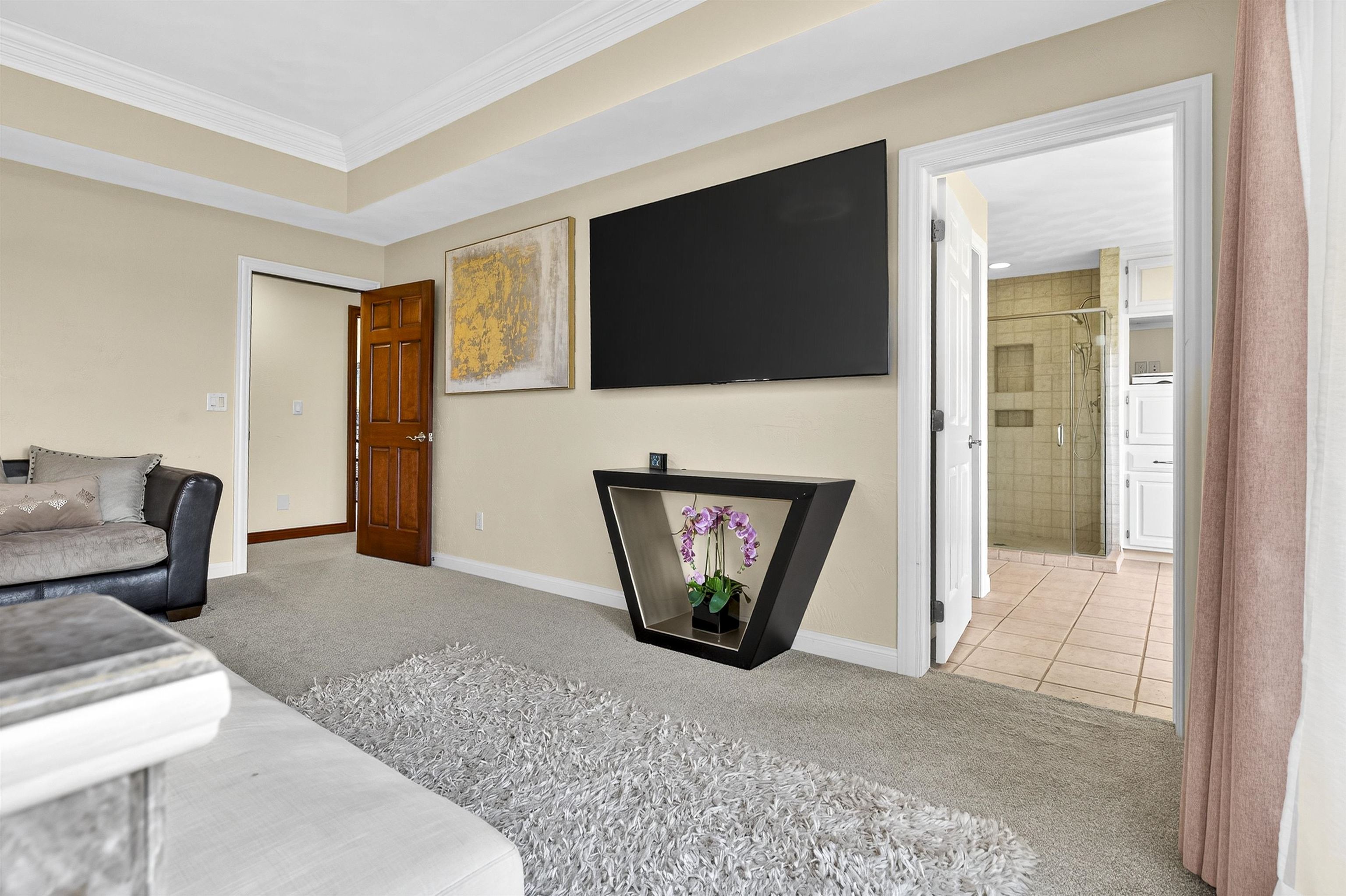 NEENAH, Wisconsin, 54956, United States, 5 Bedrooms Bedrooms, ,6 BathroomsBathrooms,Residential,For Sale,1992991