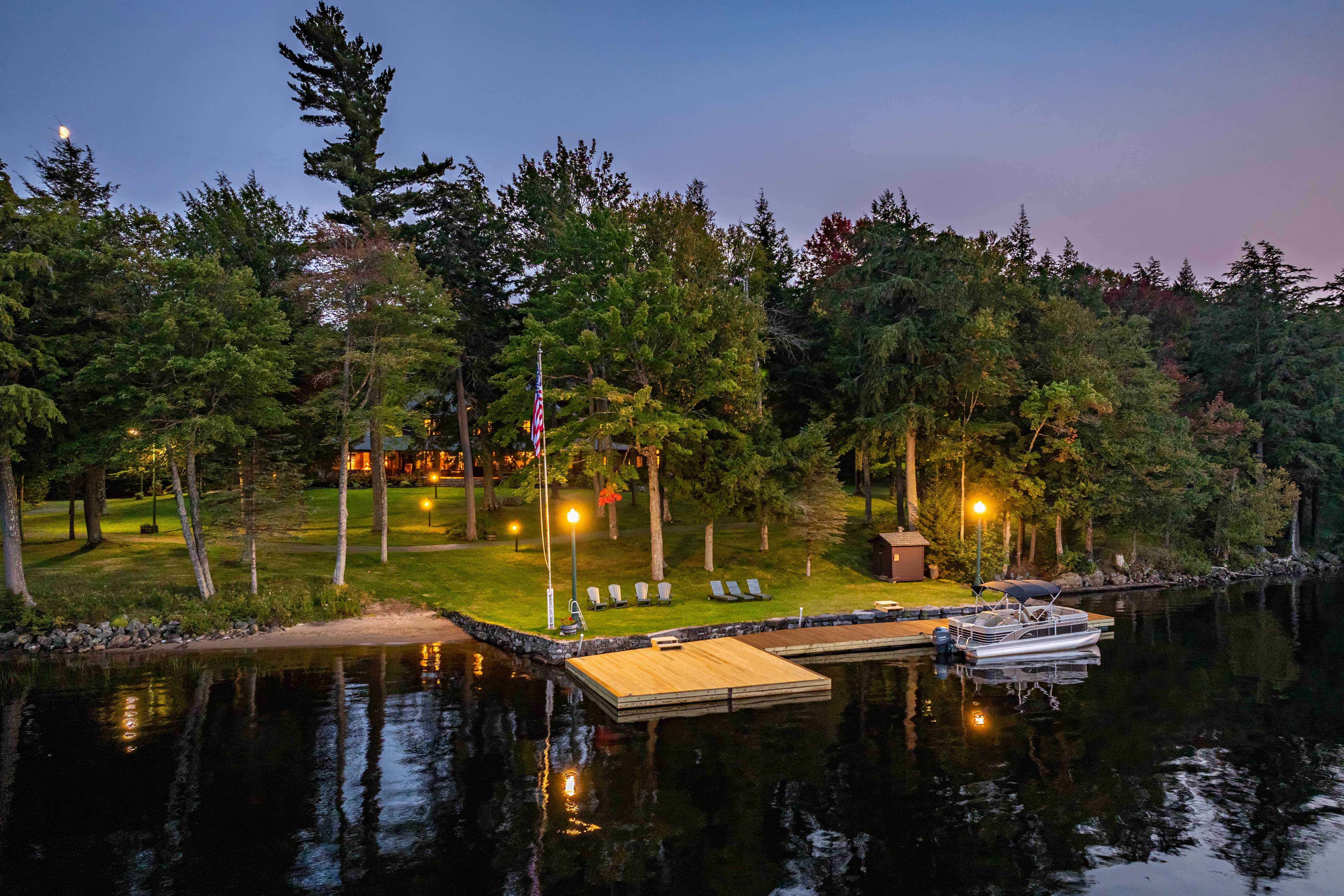 ?Tojenka? on Big Moose Lake in the Central Adirondack Mountains - 物件實景