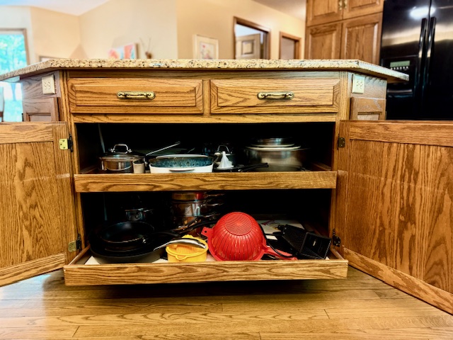 Crossville, Tennessee, 38558, United States, 3 Bedrooms Bedrooms, ,4 BathroomsBathrooms,Residential,For Sale,1980171