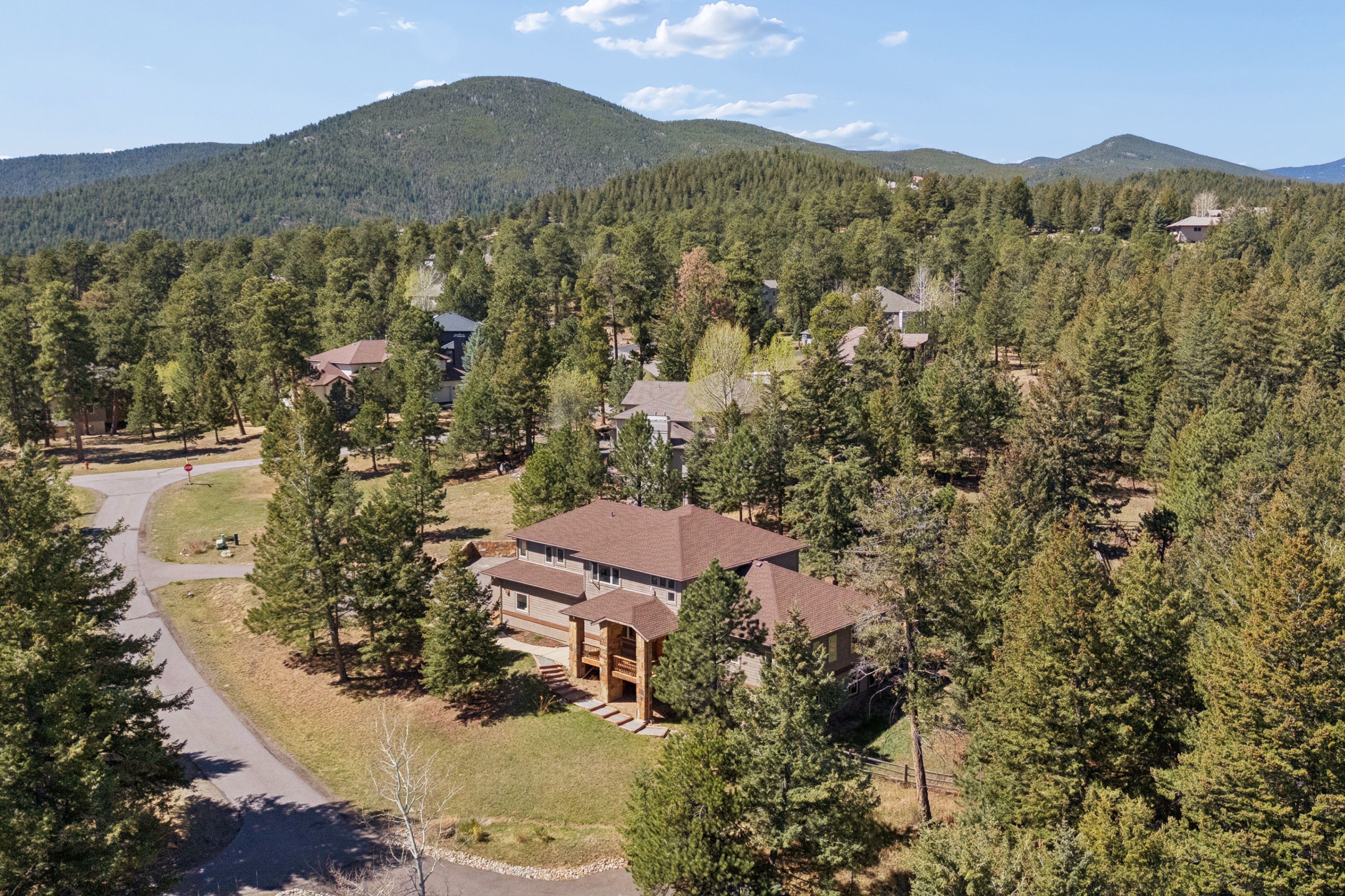  Comfort, Versatility & Evergreen Living - 物件實景