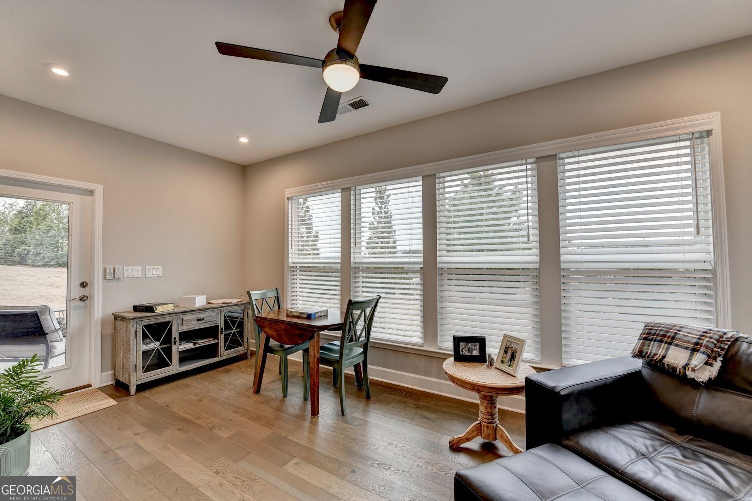 Greensboro, Georgia, 30642, United States, 2 Bedrooms Bedrooms, ,3 BathroomsBathrooms,Residential,For Sale,2017399