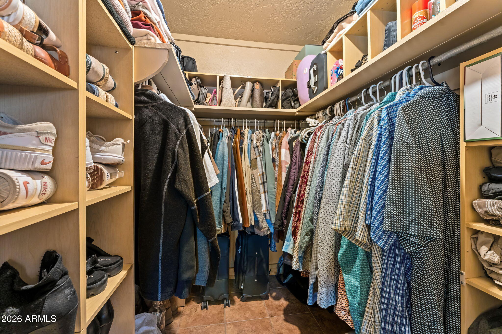 Wickenburg, Arizona, 85390, United States, 3 Bedrooms Bedrooms, ,2 BathroomsBathrooms,Residential,For Sale,2012401