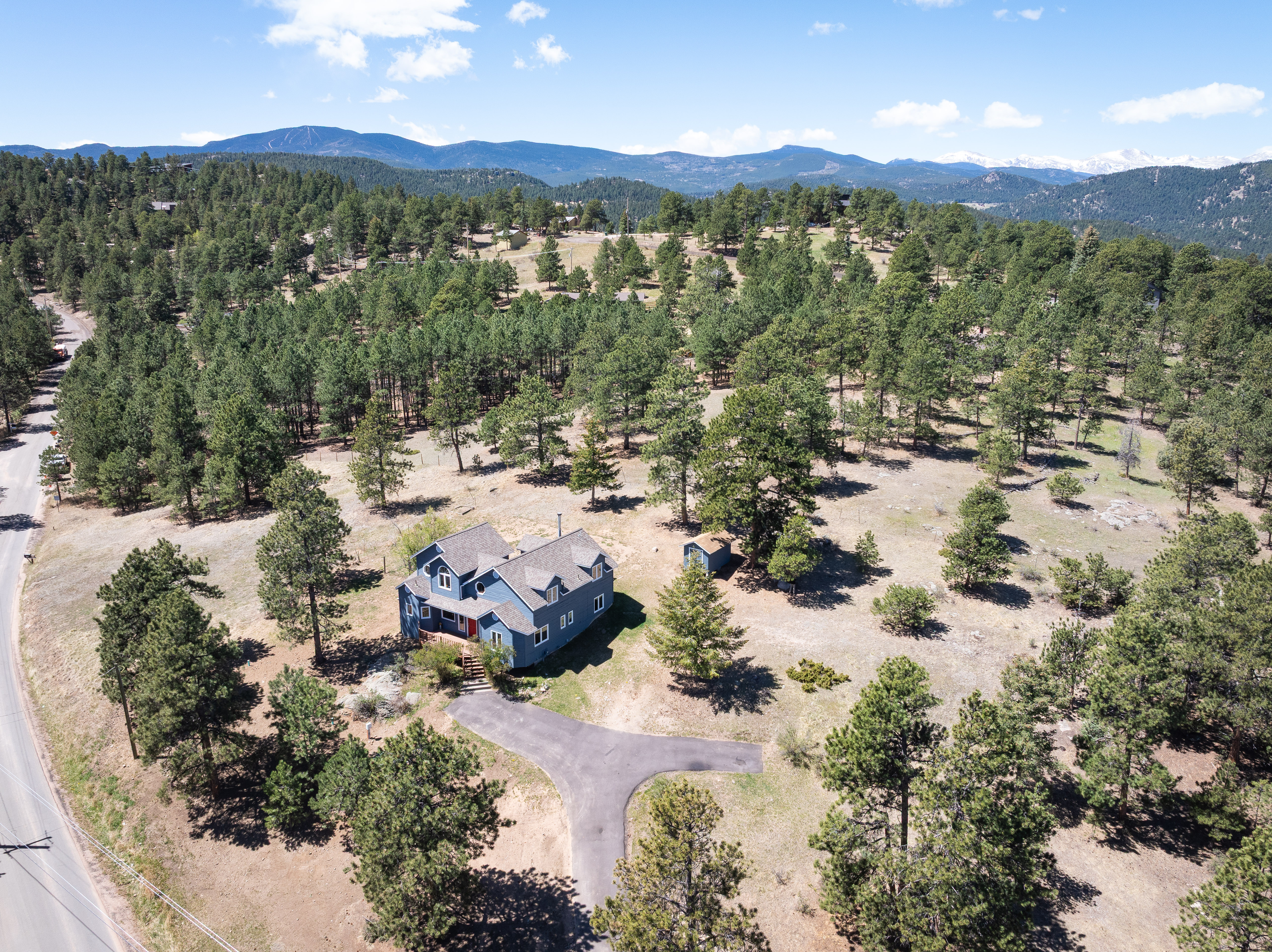  Nestled into the Foothills of The Rocky Mountains Your Shire Awaits - 物件實景